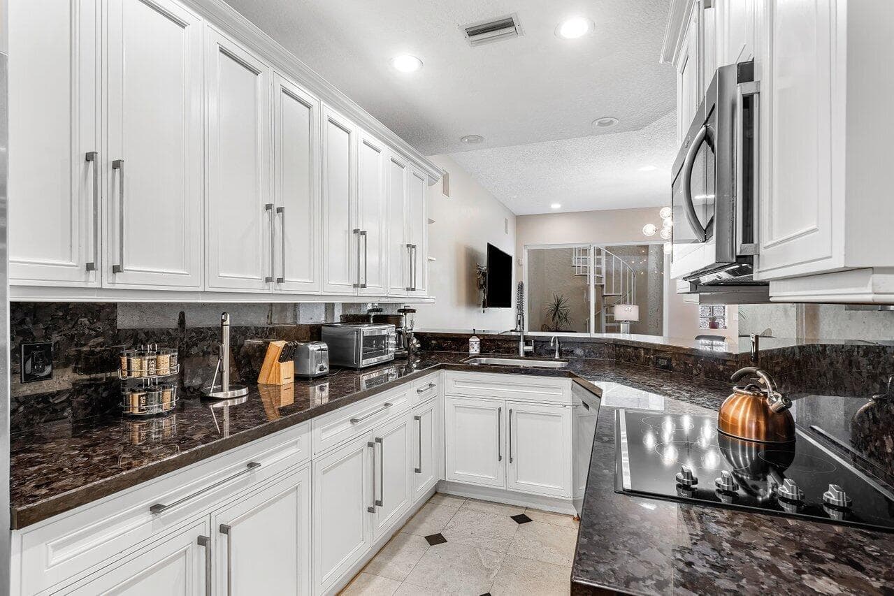 4517 S Ocean Boulevard, Highland Beach, FL 33487 — photo 19 of 57