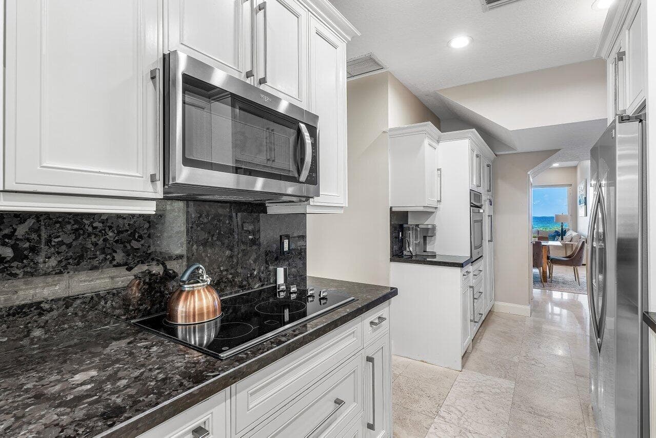 4517 S Ocean Boulevard, Highland Beach, FL 33487 — photo 21 of 57