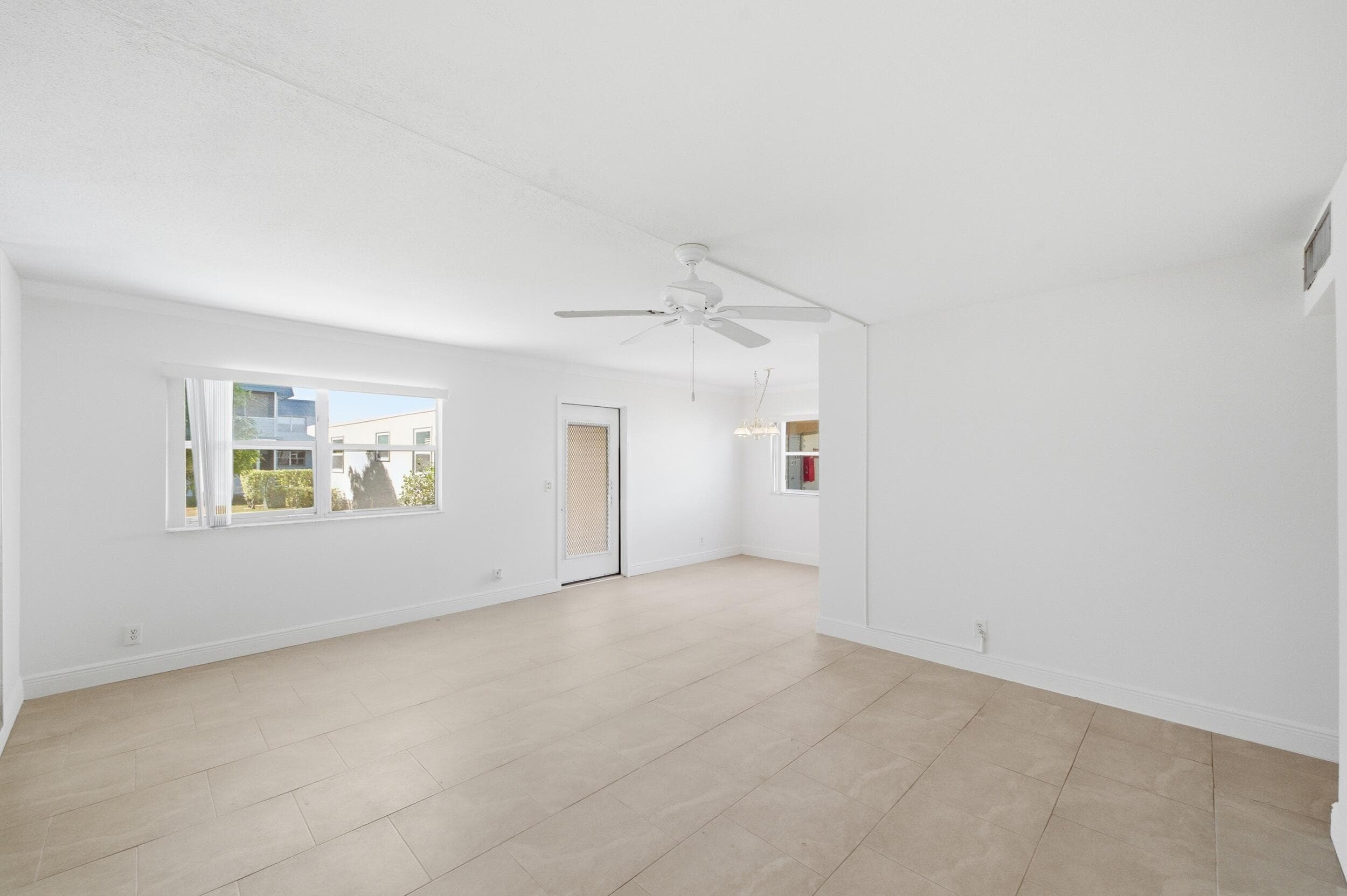 452 Brittany J, Delray Beach, FL 33446 — photo 3 of 50