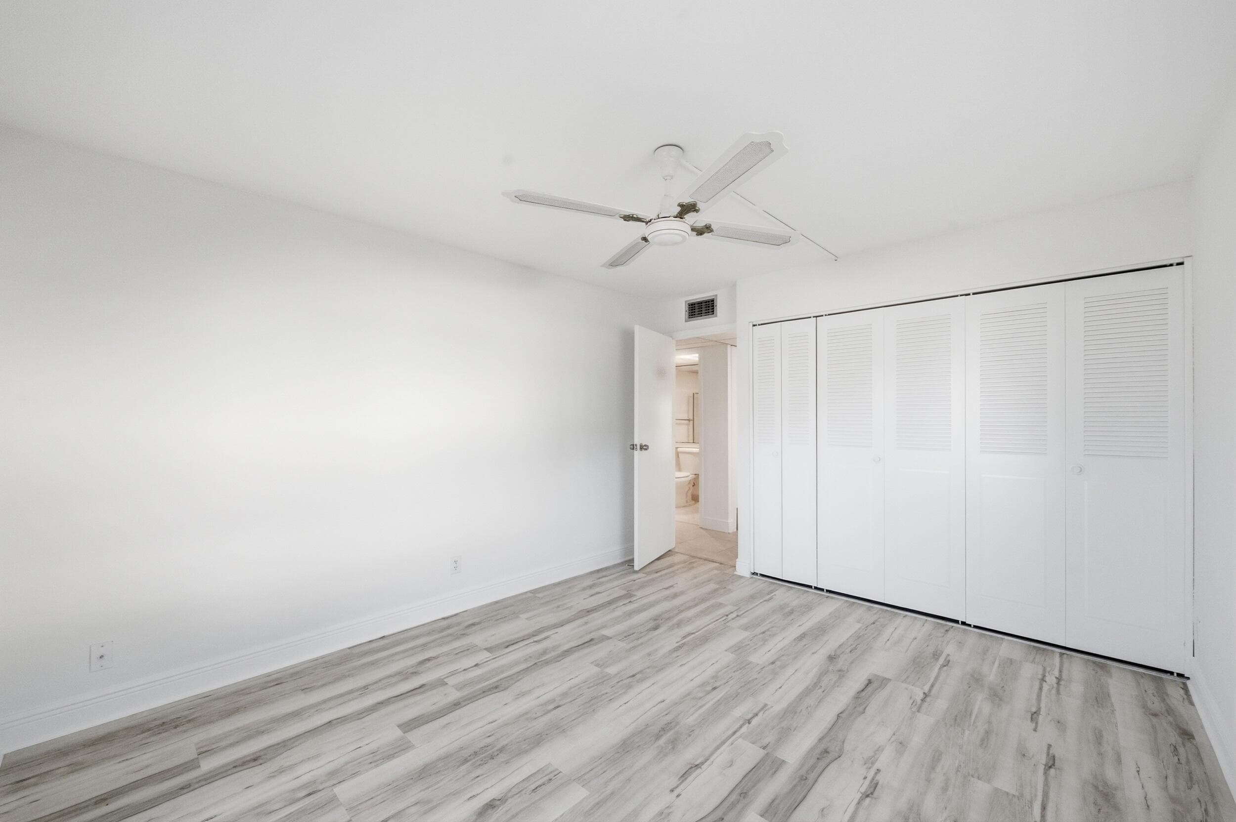 452 Brittany J, Delray Beach, FL 33446 — photo 16 of 50