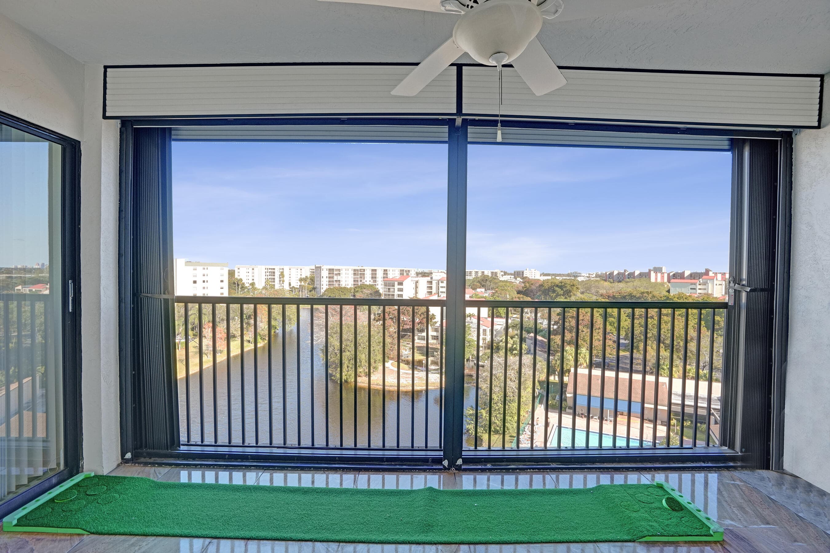 2334 S Cypress Bend Drive 907, Pompano Beach, FL 33069 — photo 12 of 18
