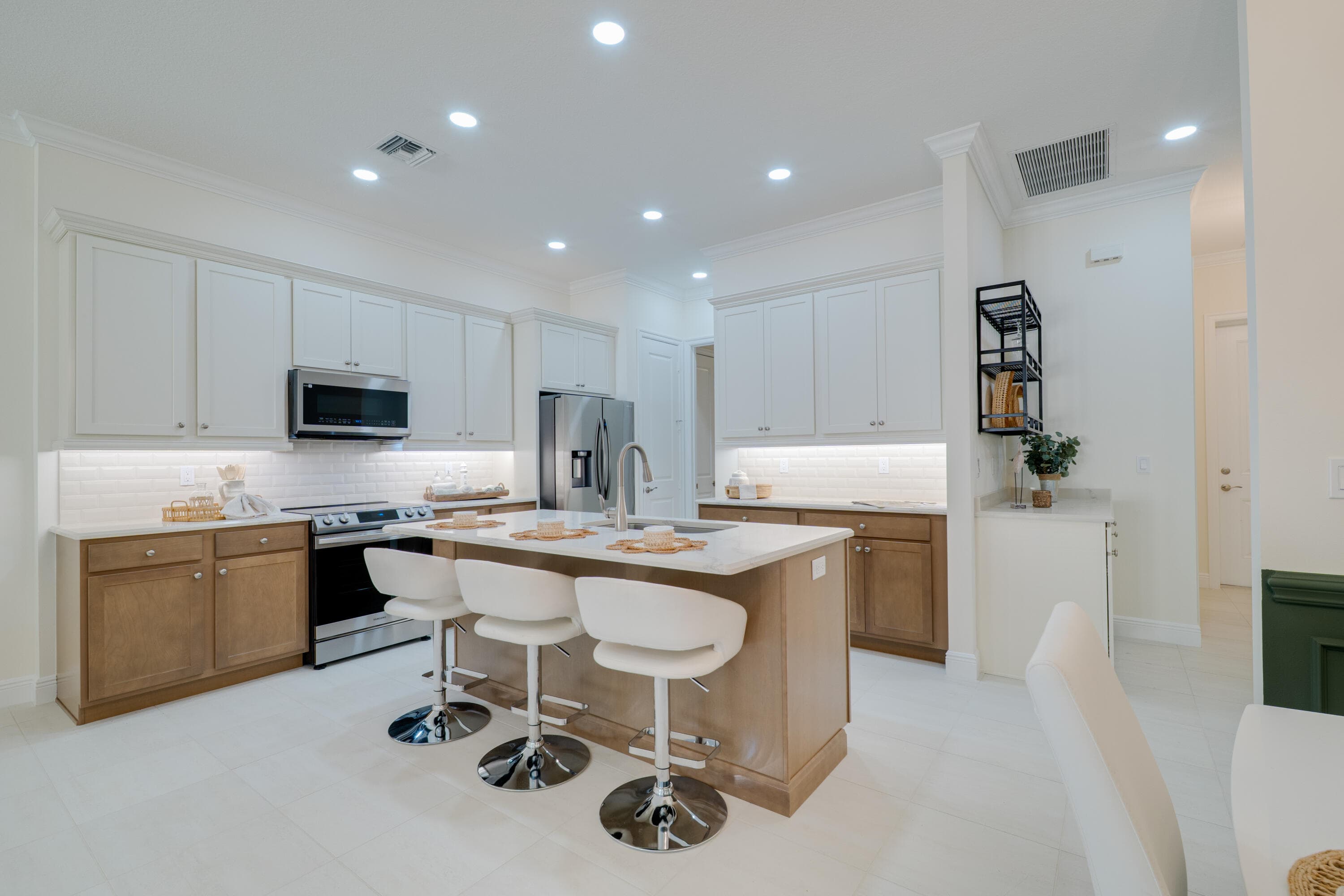 2005 Bridgepointe Circle 98, Vero Beach, FL 32967 — photo 1 of 30