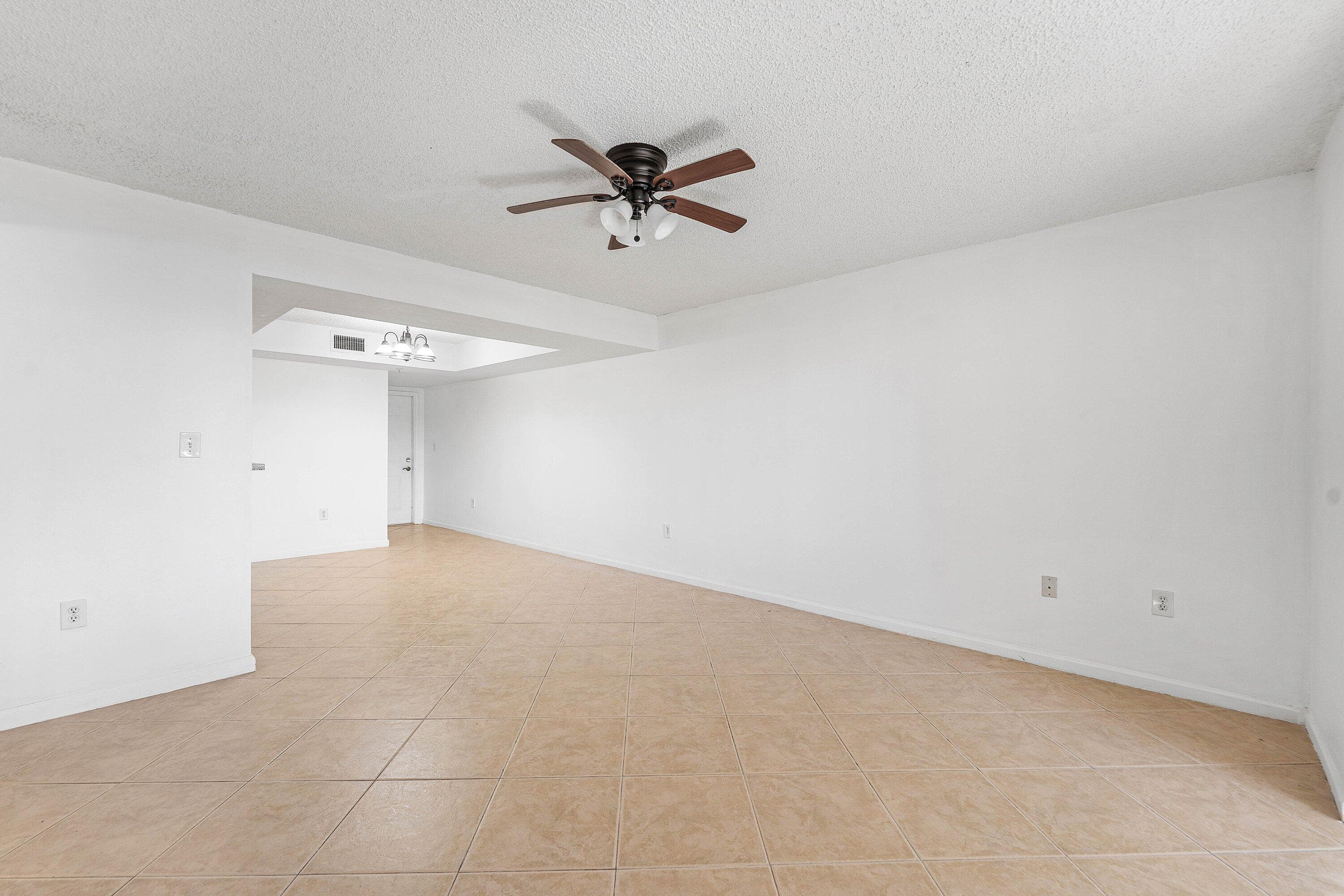 900 Scotia Drive 102, Hypoluxo, FL 33462 — photo 14 of 48