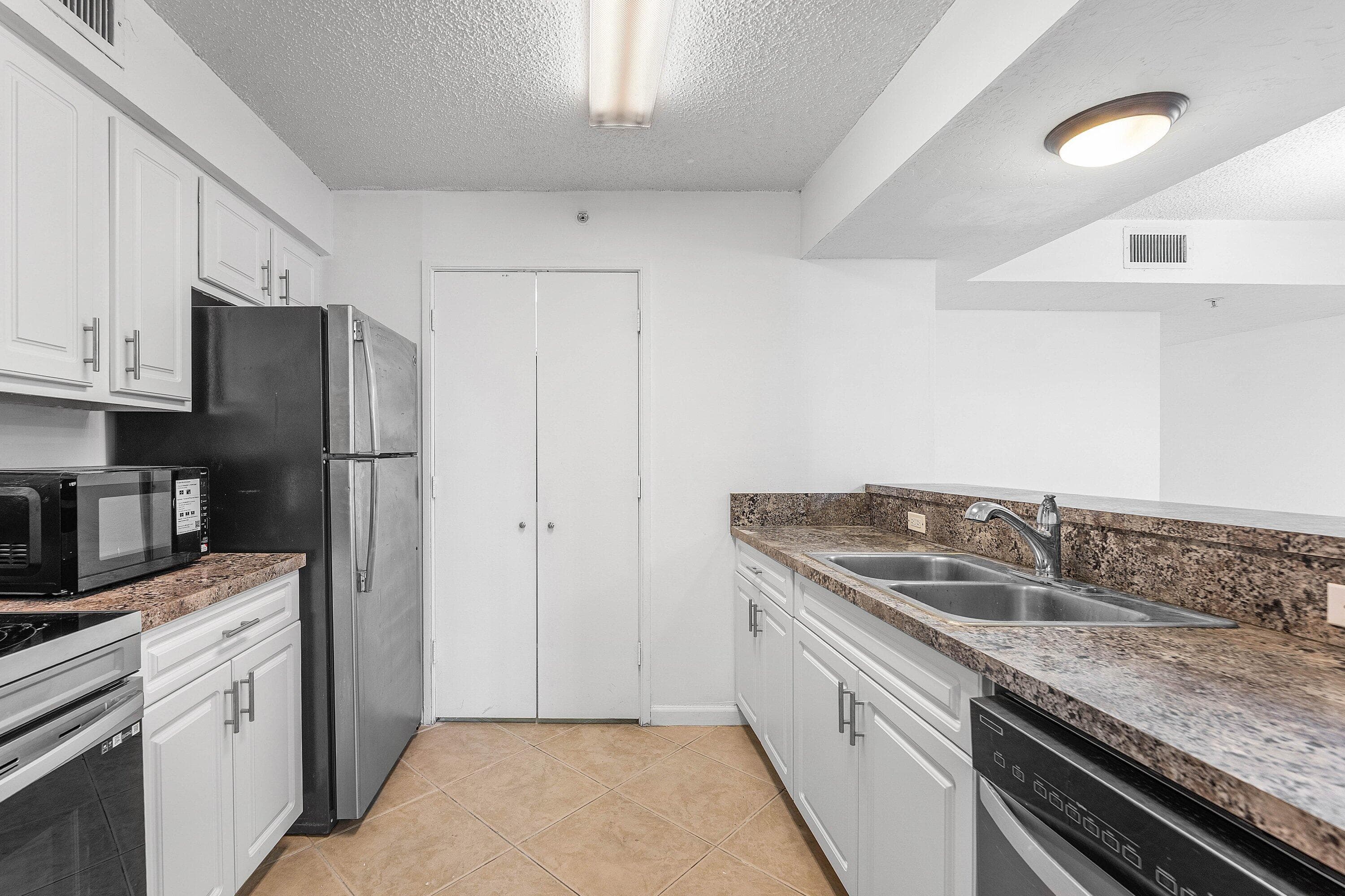 900 Scotia Drive 102, Hypoluxo, FL 33462 — photo 16 of 48