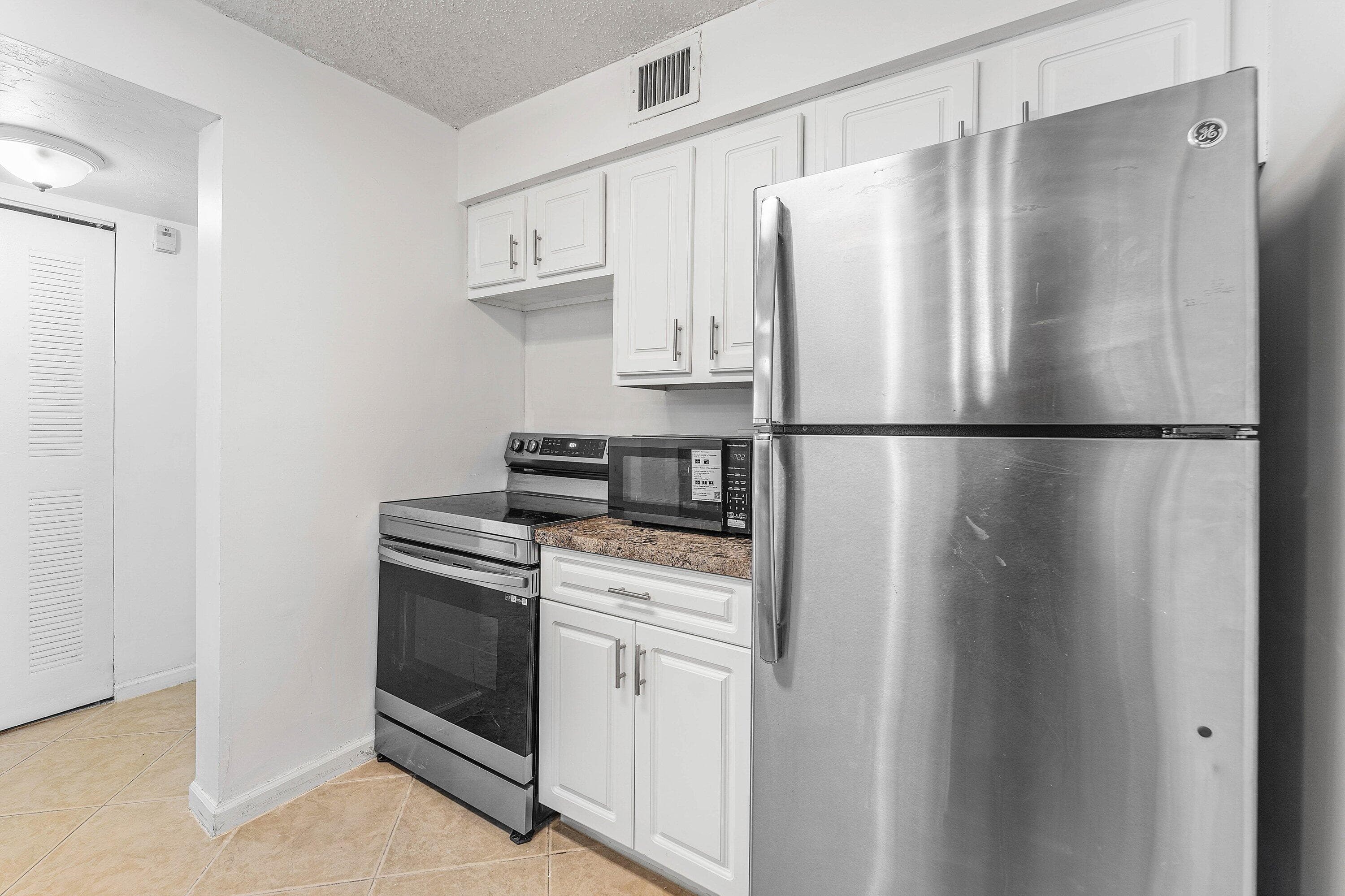 900 Scotia Drive 102, Hypoluxo, FL 33462 — photo 17 of 48