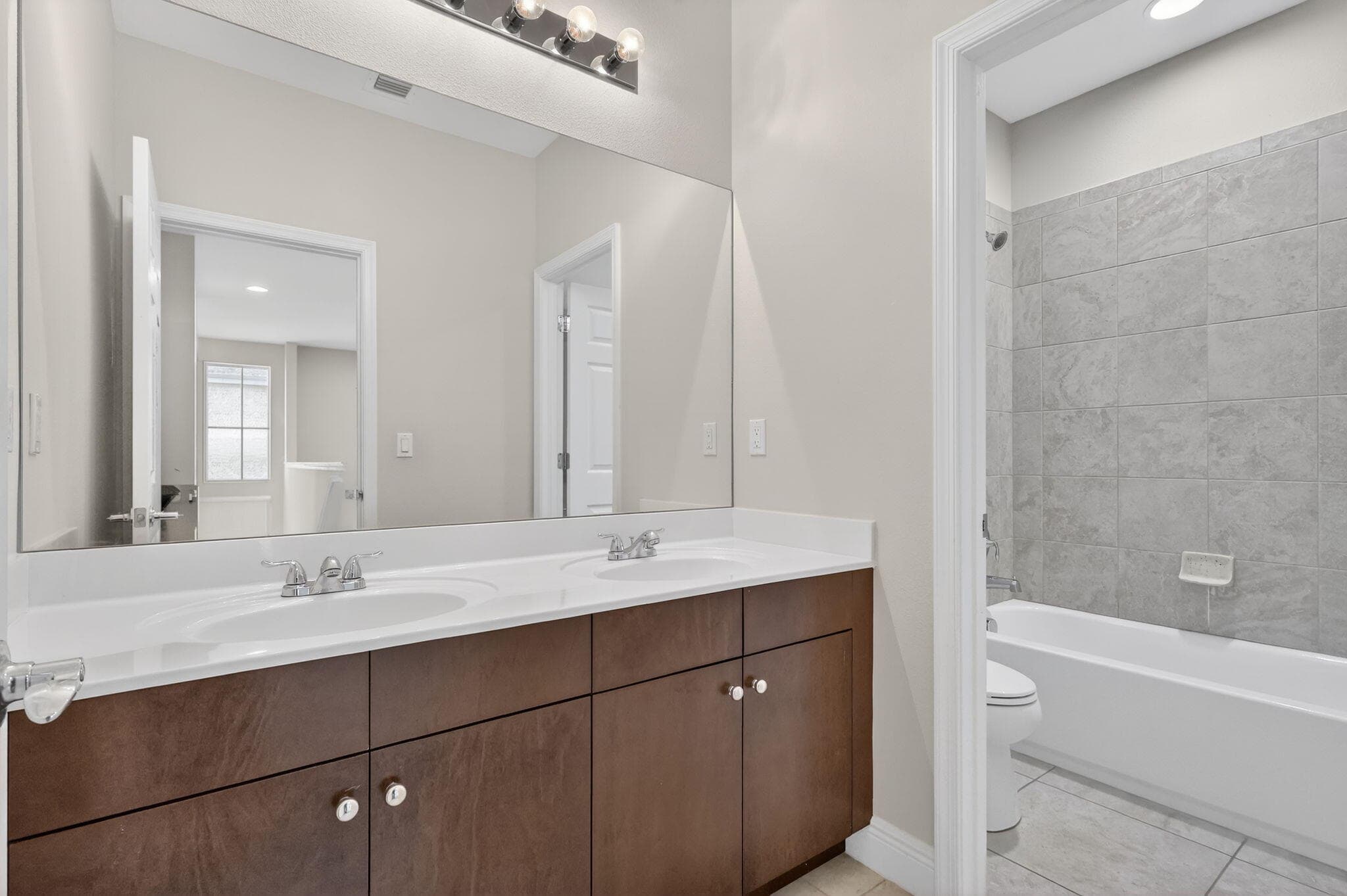 1609 NW Cataluna Cir Circle, Port St. Lucie, FL 34986 — photo 38 of 73