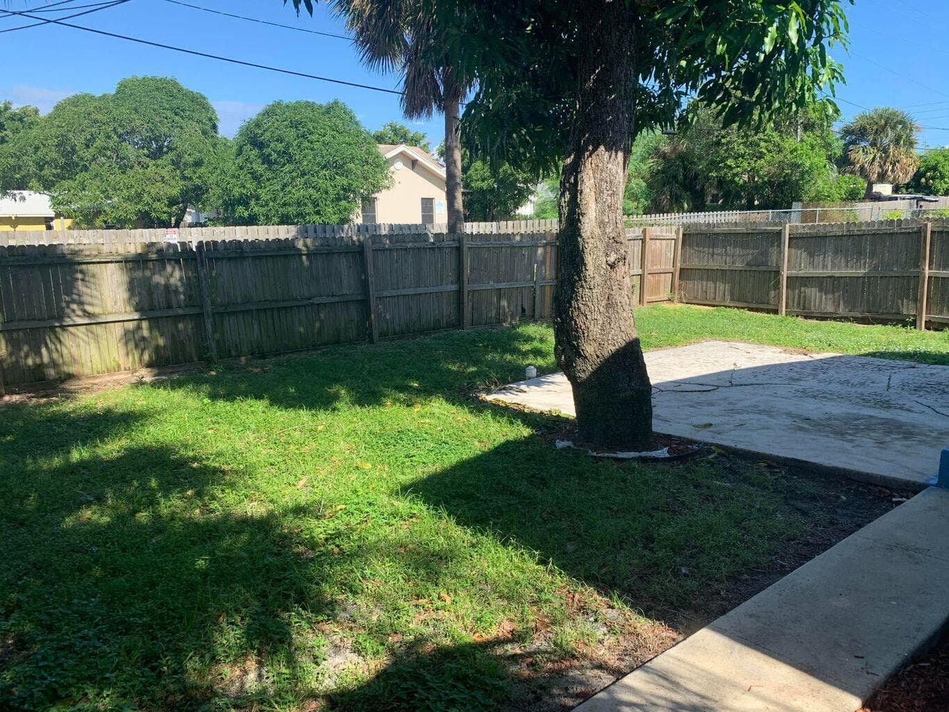 1017 13th Street, West Palm Beach, FL 33401 — photo 2 of 6