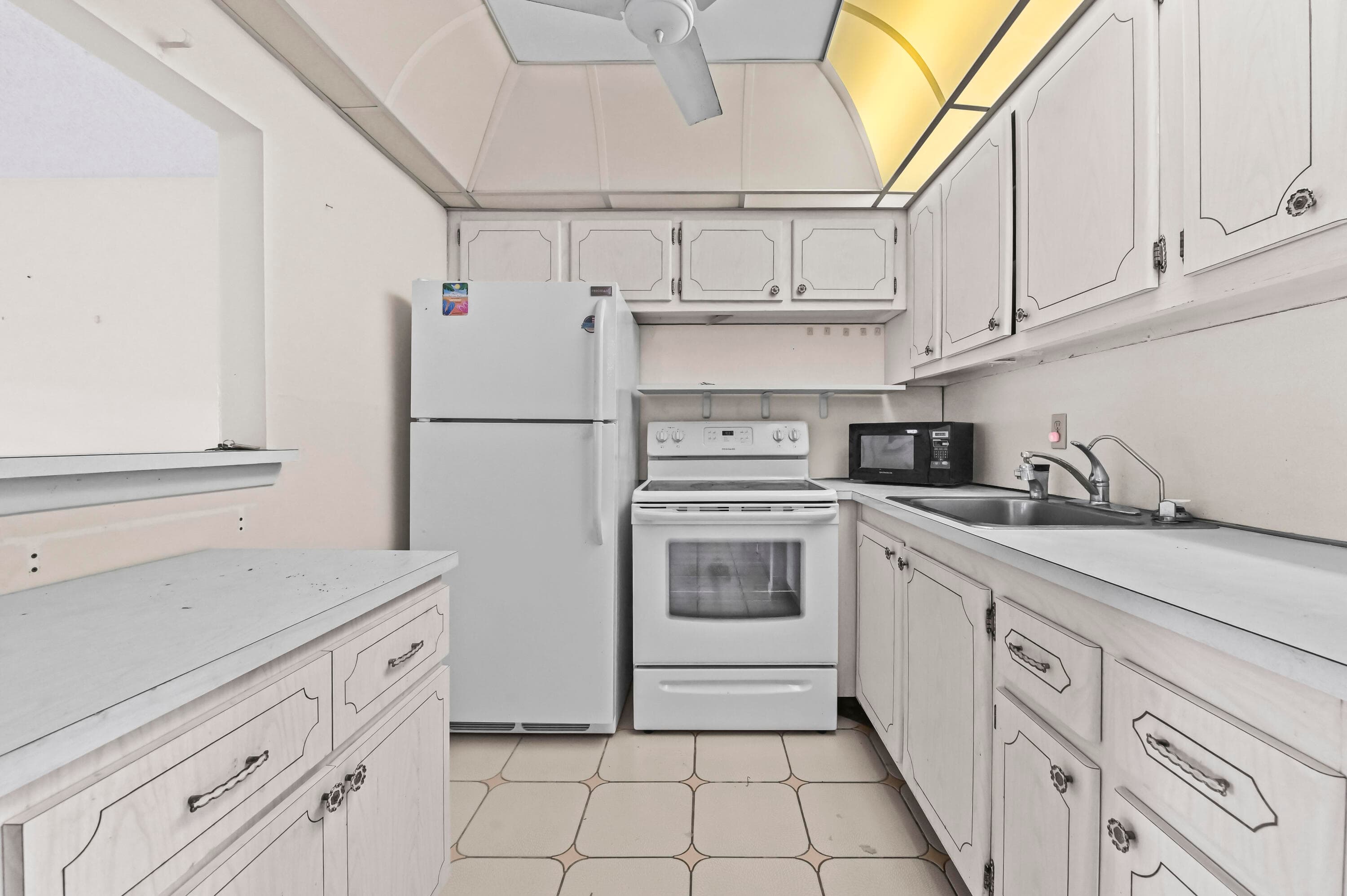 411 Durham N, Deerfield Beach, FL 33442 — photo 9 of 22
