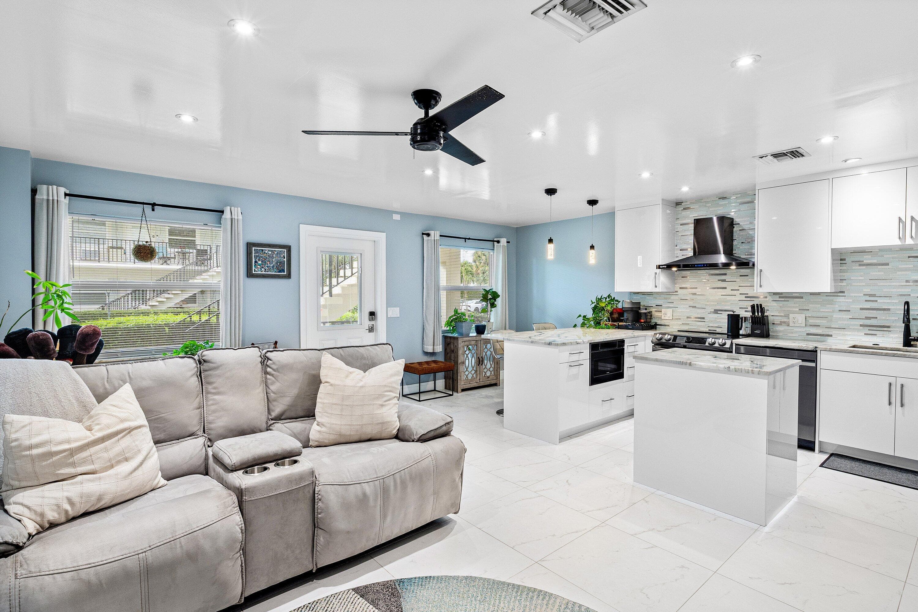 100 Bravado Lane 2, Palm Beach Shores, FL 33404 — photo 8 of 22