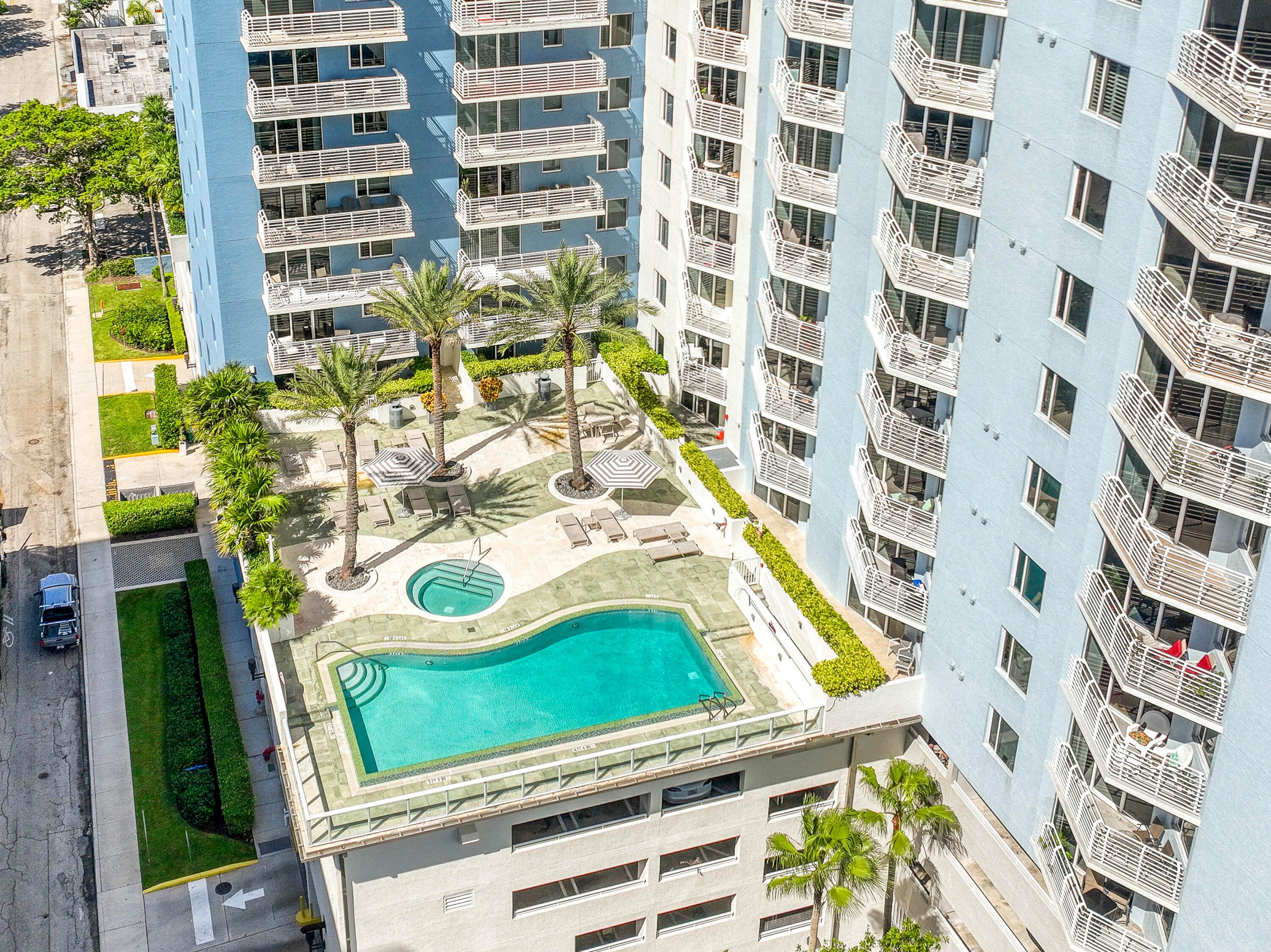 1551 N Flagler Drive Lph-16, West Palm Beach, FL 33401 — photo 4 of 32