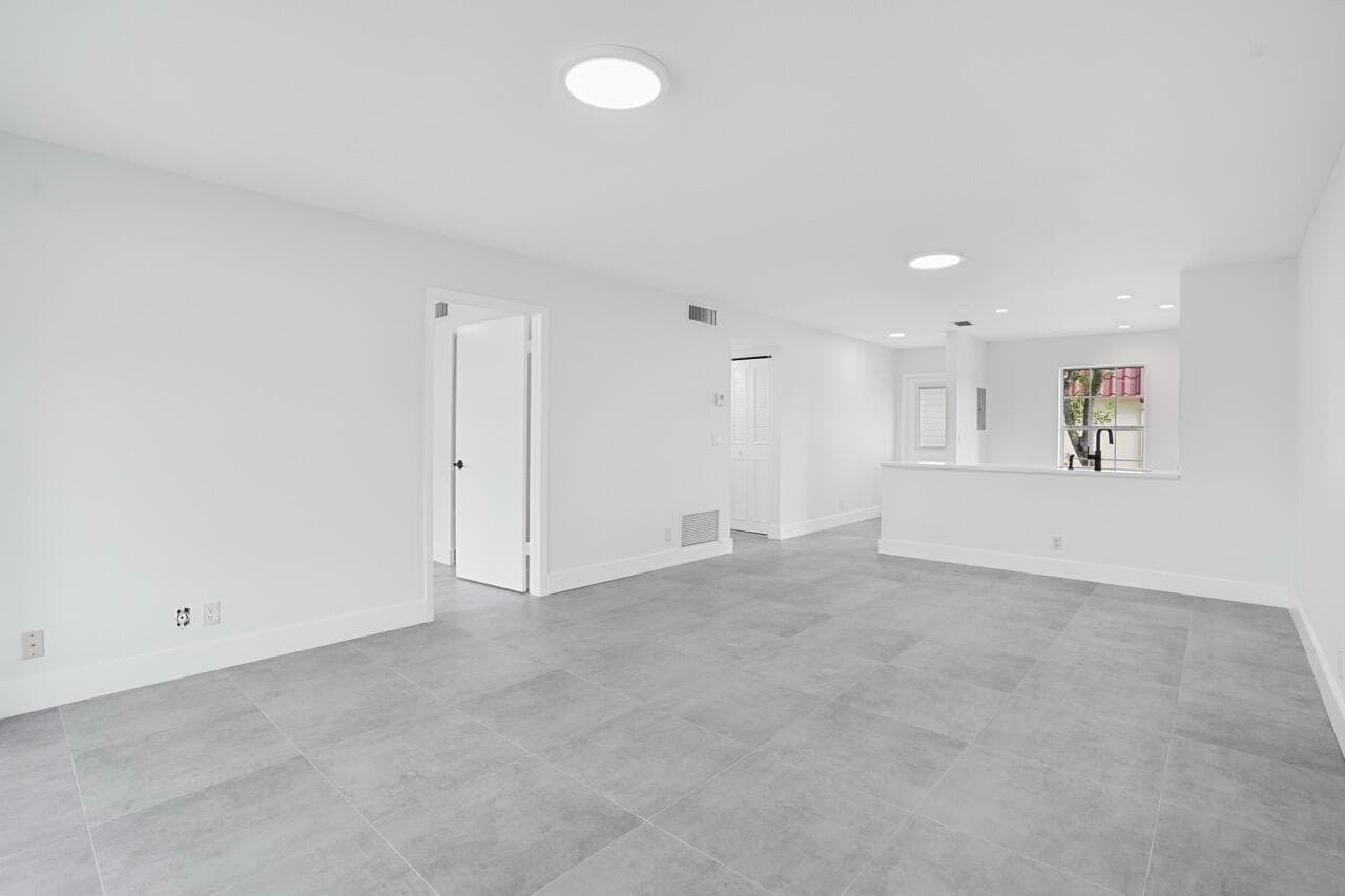 737 Nantucket Circle B, Lake Worth, FL 33467 — photo 3 of 29