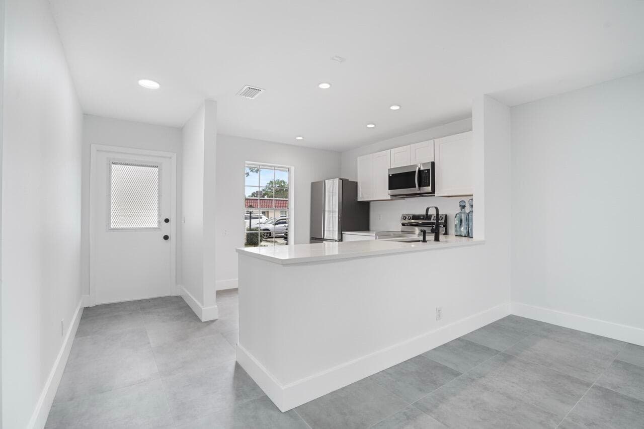 737 Nantucket Circle B, Lake Worth, FL 33467 — photo 2 of 29