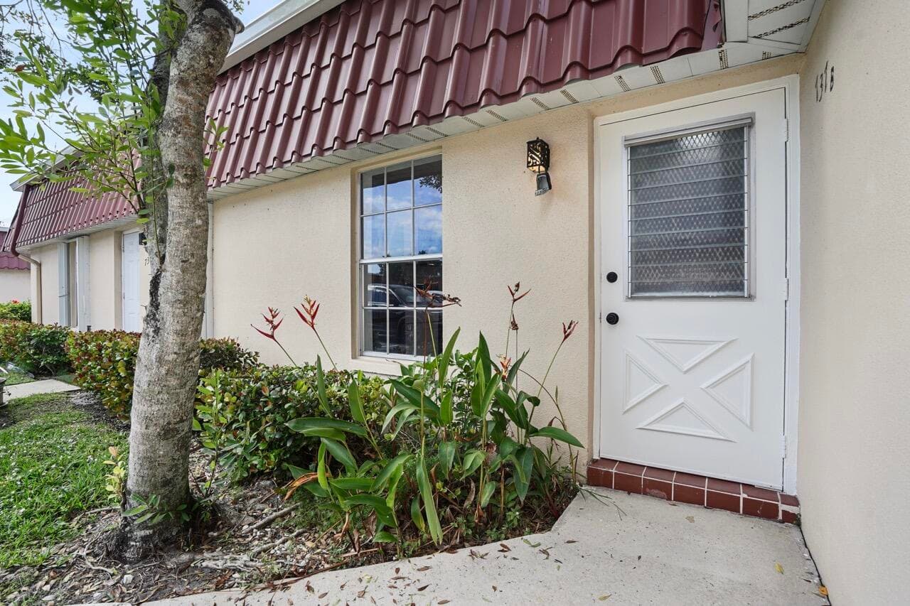737 Nantucket Circle B, Lake Worth, FL 33467 — photo 22 of 29