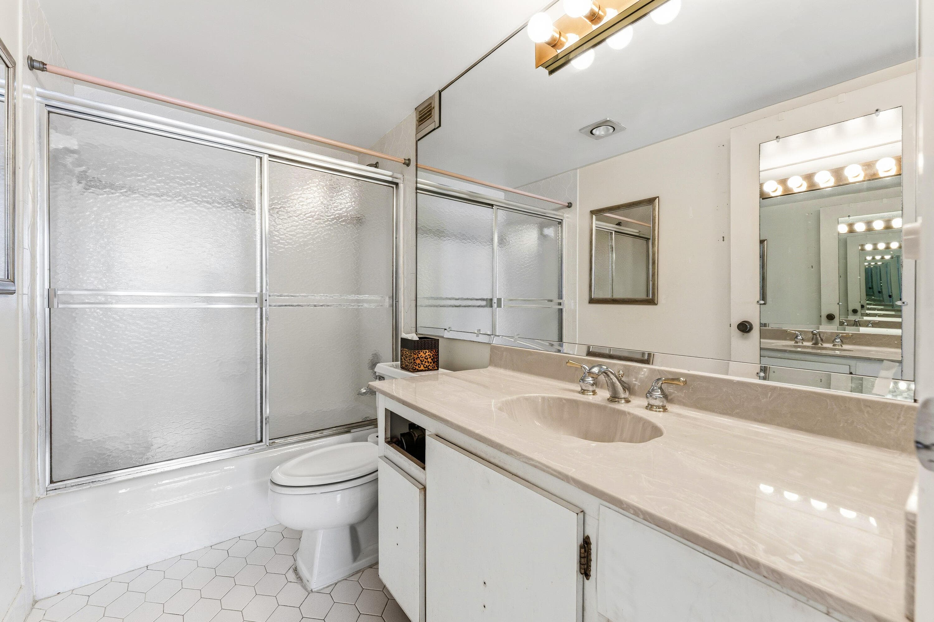1701 S Flagler Drive 1806, West Palm Beach, FL 33401 — photo 16 of 37