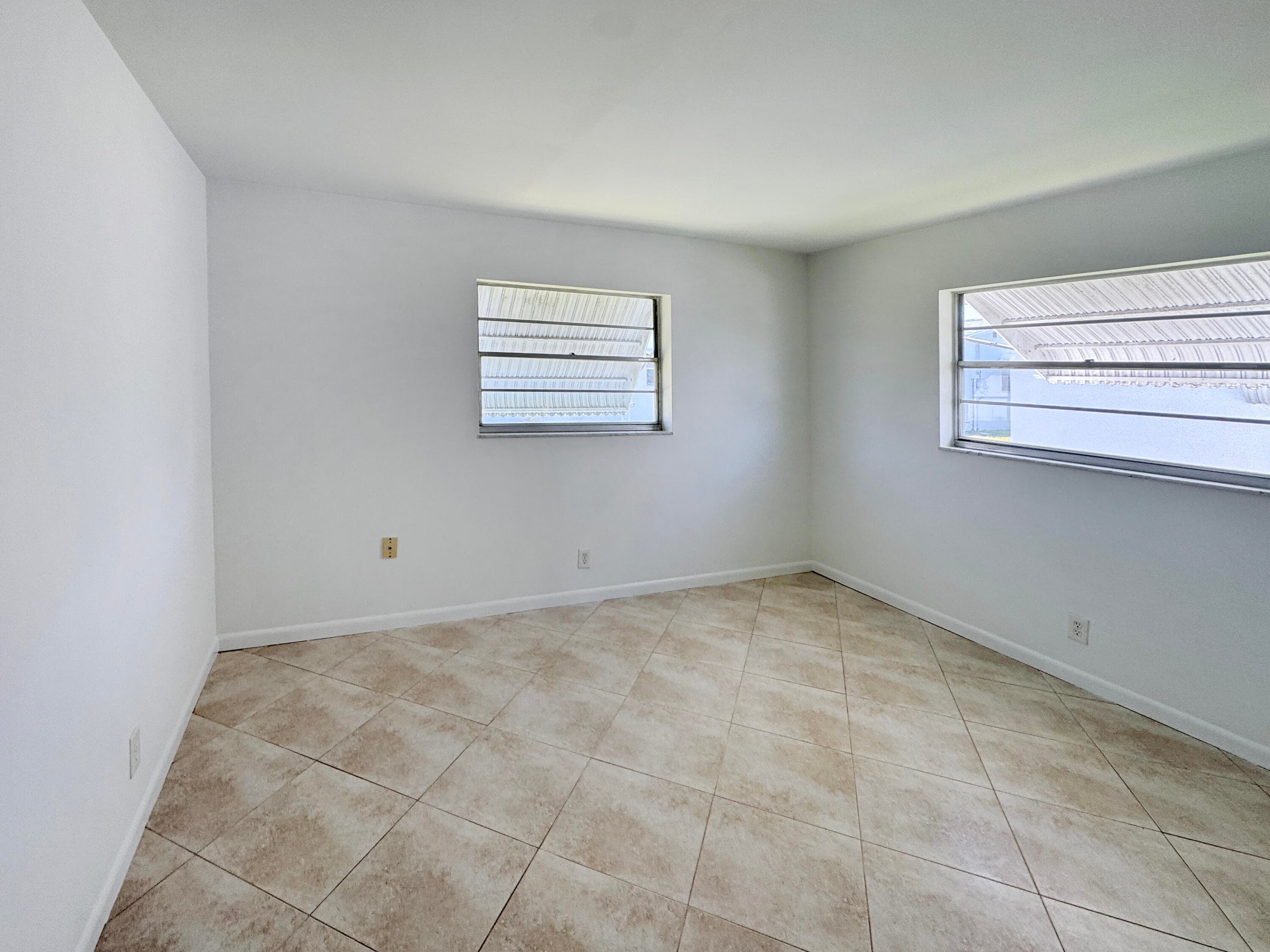 514 SW 20th Street, Boynton Beach, FL 33426 — photo 11 of 60
