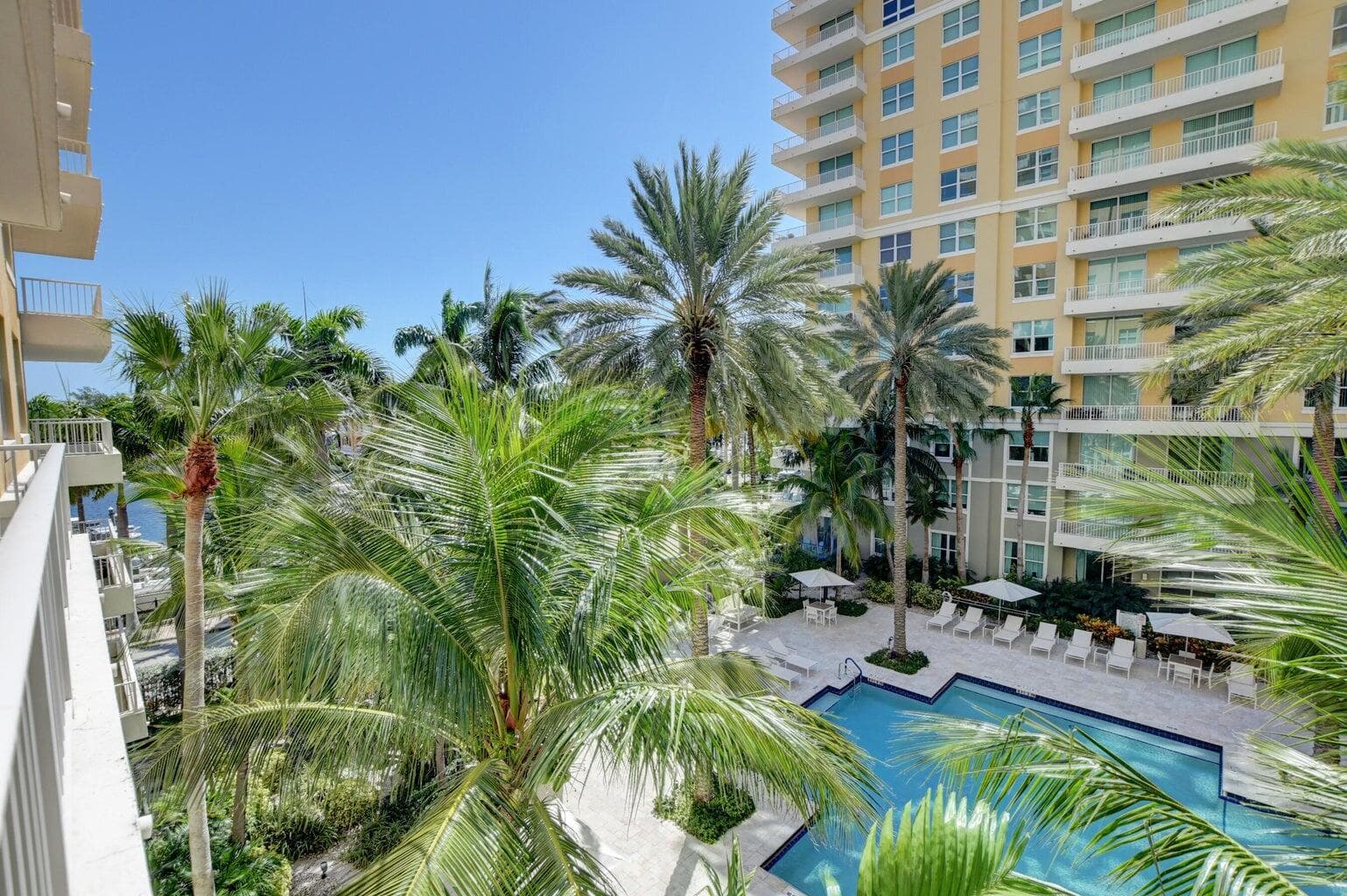 700 E Boynton Beach Boulevard 403, Boynton Beach, FL 33435 — photo 3 of 25