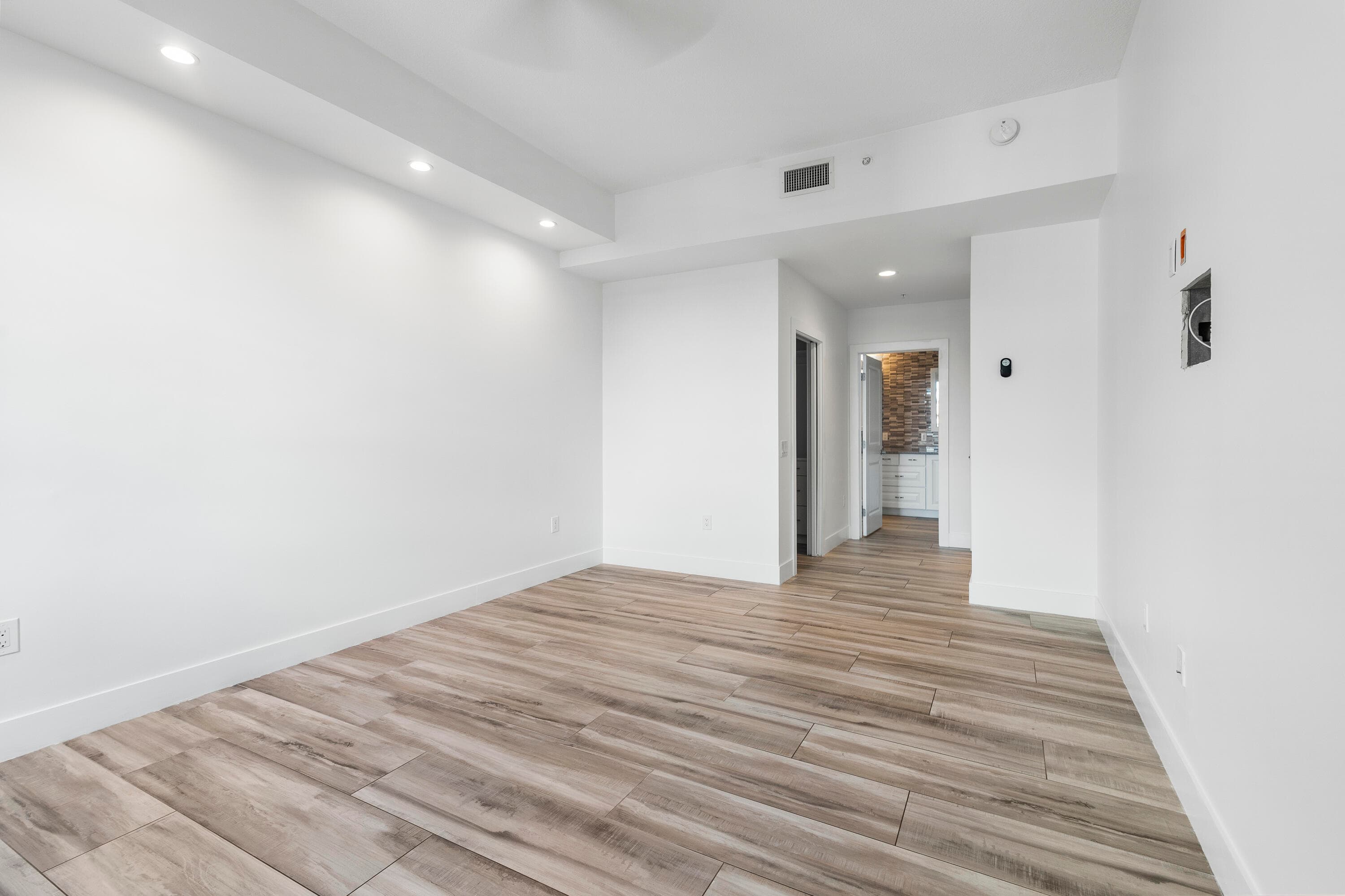 410 Evernia Street 807, West Palm Beach, FL 33401 — photo 18 of 29