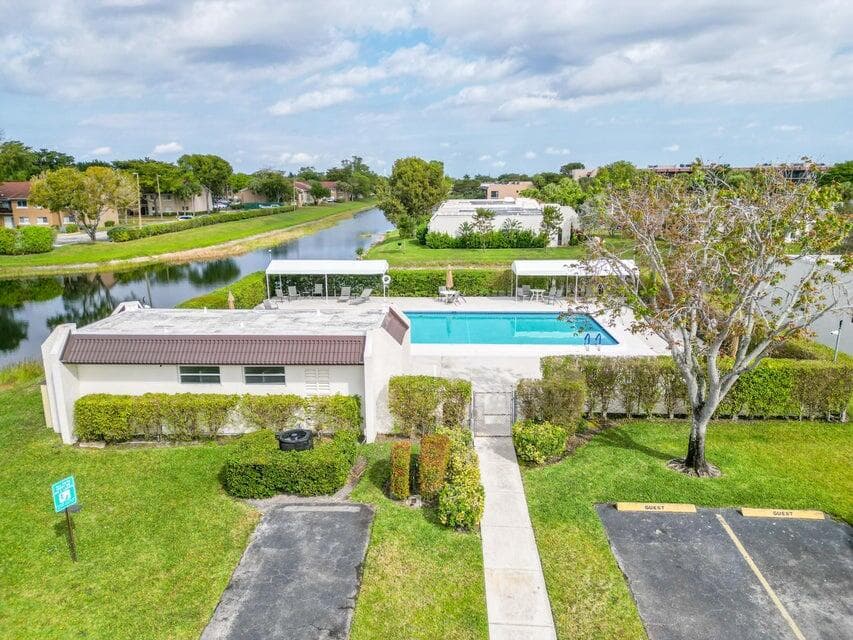 107 Lake Terry Drive, West Palm Beach, FL 33411 — photo 5 of 18