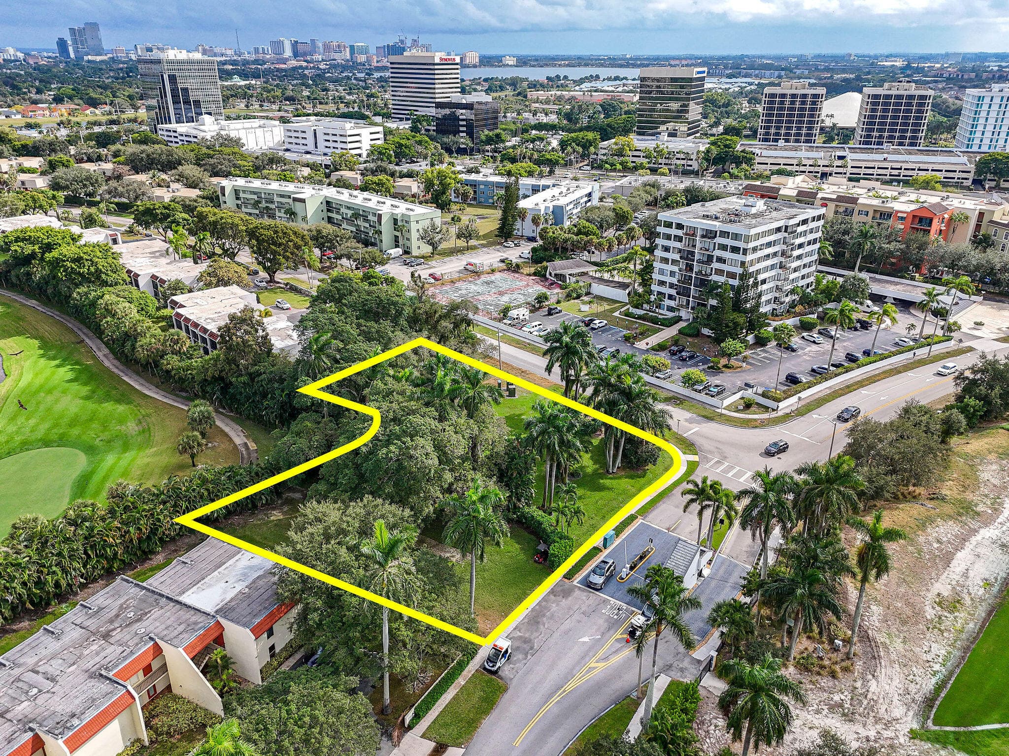 1617 Embassy Drive, West Palm Beach, FL 33401 — photo 3 of 19