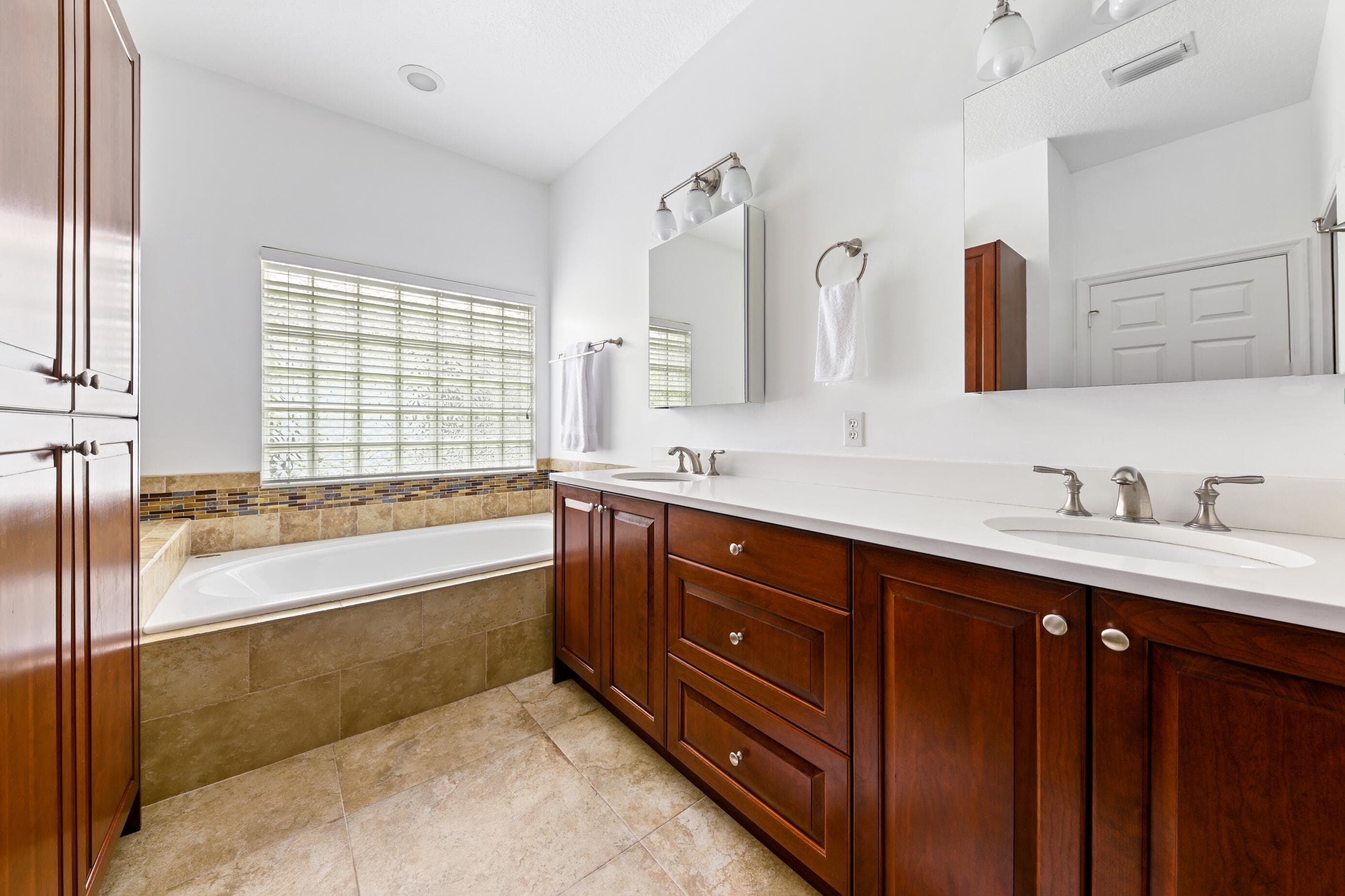 9142 Bay Point Circle, West Palm Beach, FL 33411 — photo 13 of 24