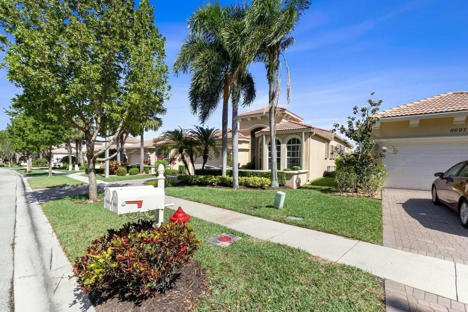 8709 Via Grande E, Wellington, FL 33411 — photo 2 of 47