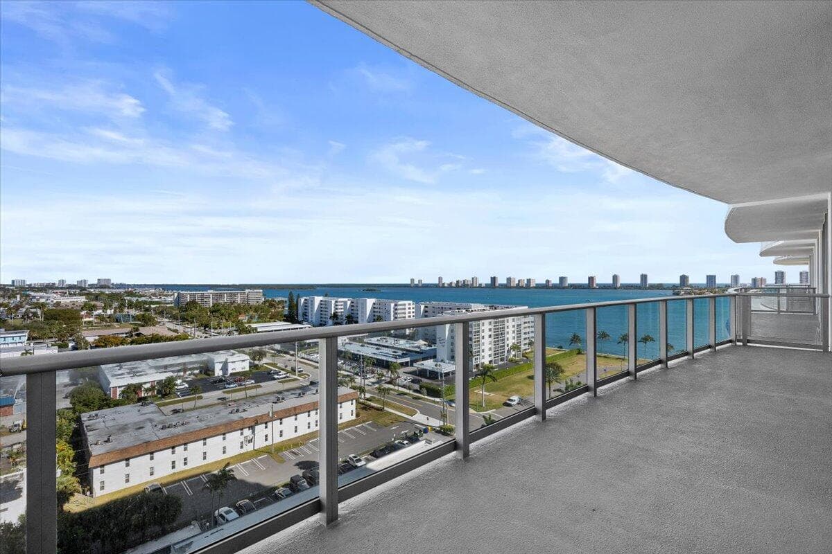 220 Lake Shore Drive 1113, West Palm Beach, FL 33403 — photo 3 of 68