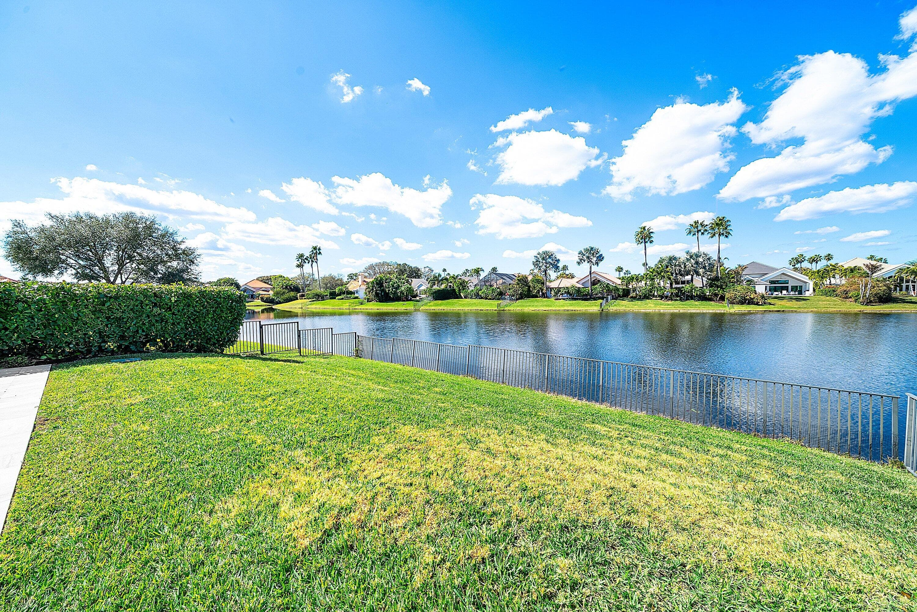 13765 Le Havre Drive, Palm Beach Gardens, FL 33410 — photo 4 of 60