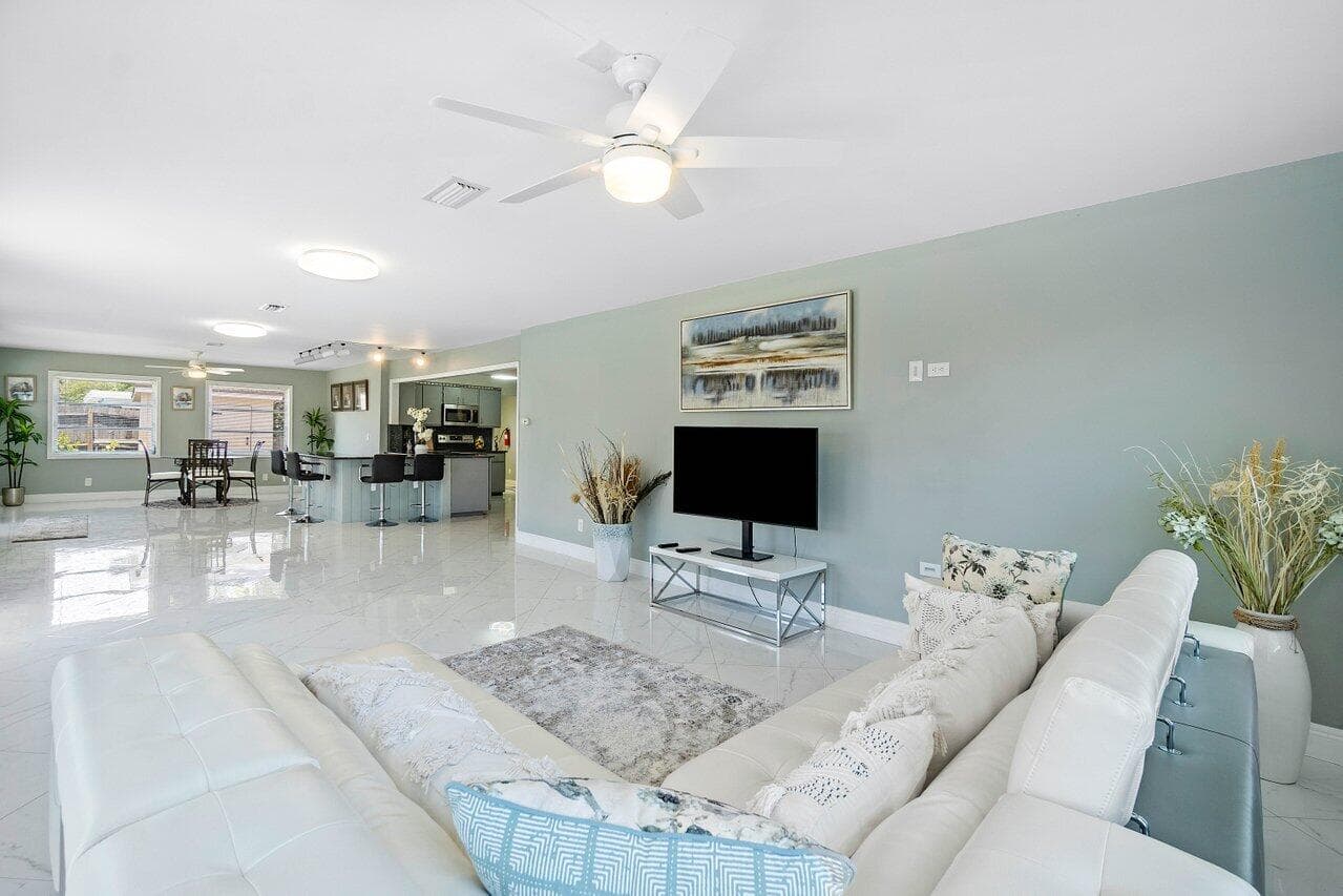 1837 16th Avenue N, Lake Worth Beach, FL 33460 — photo 14 of 43