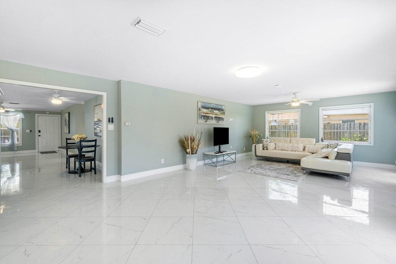 1837 16th Avenue N, Lake Worth Beach, FL 33460 — photo 17 of 43
