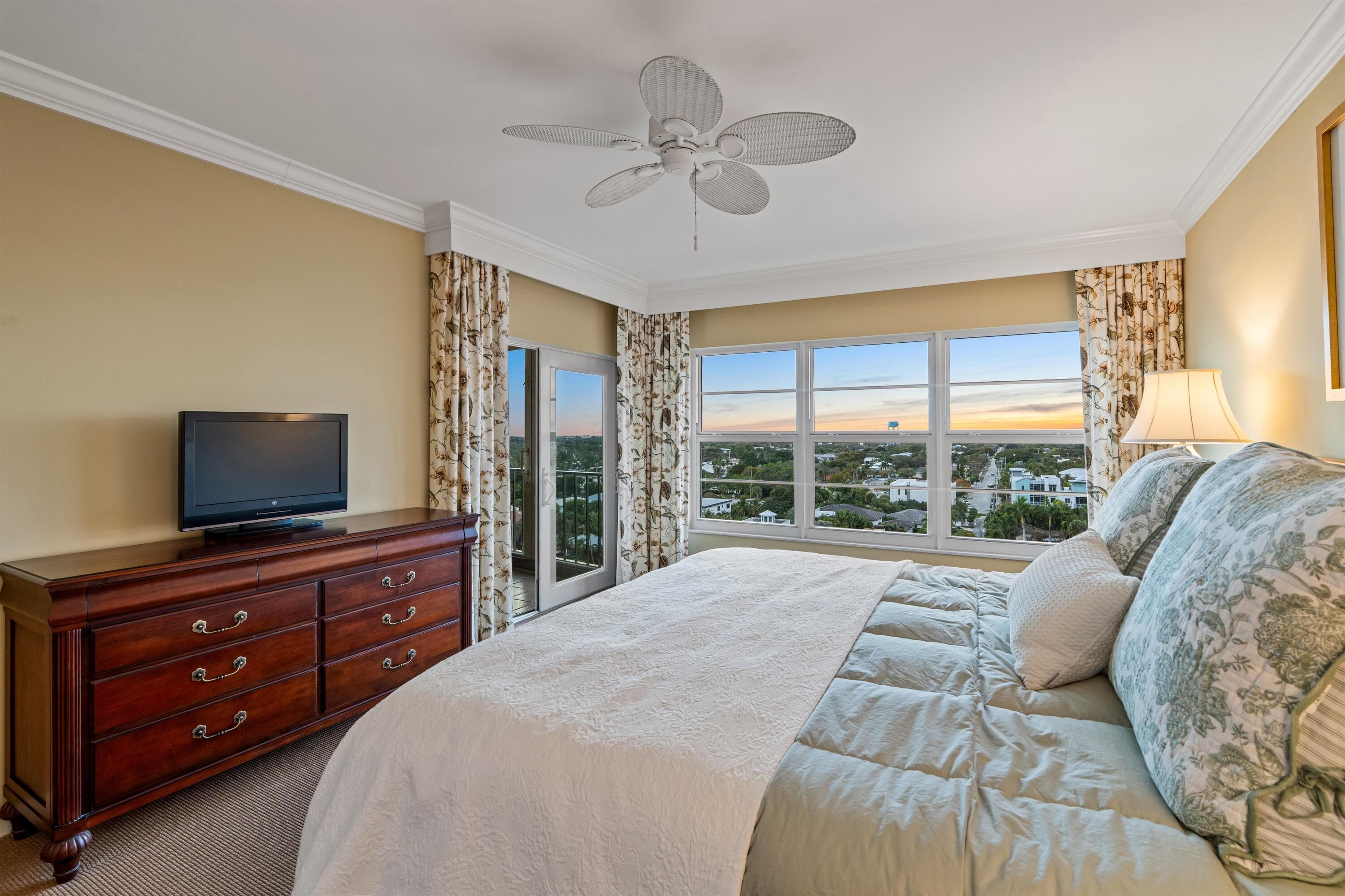 400 Seasage Drive 1101, Delray Beach, FL 33483 — photo 18 of 35