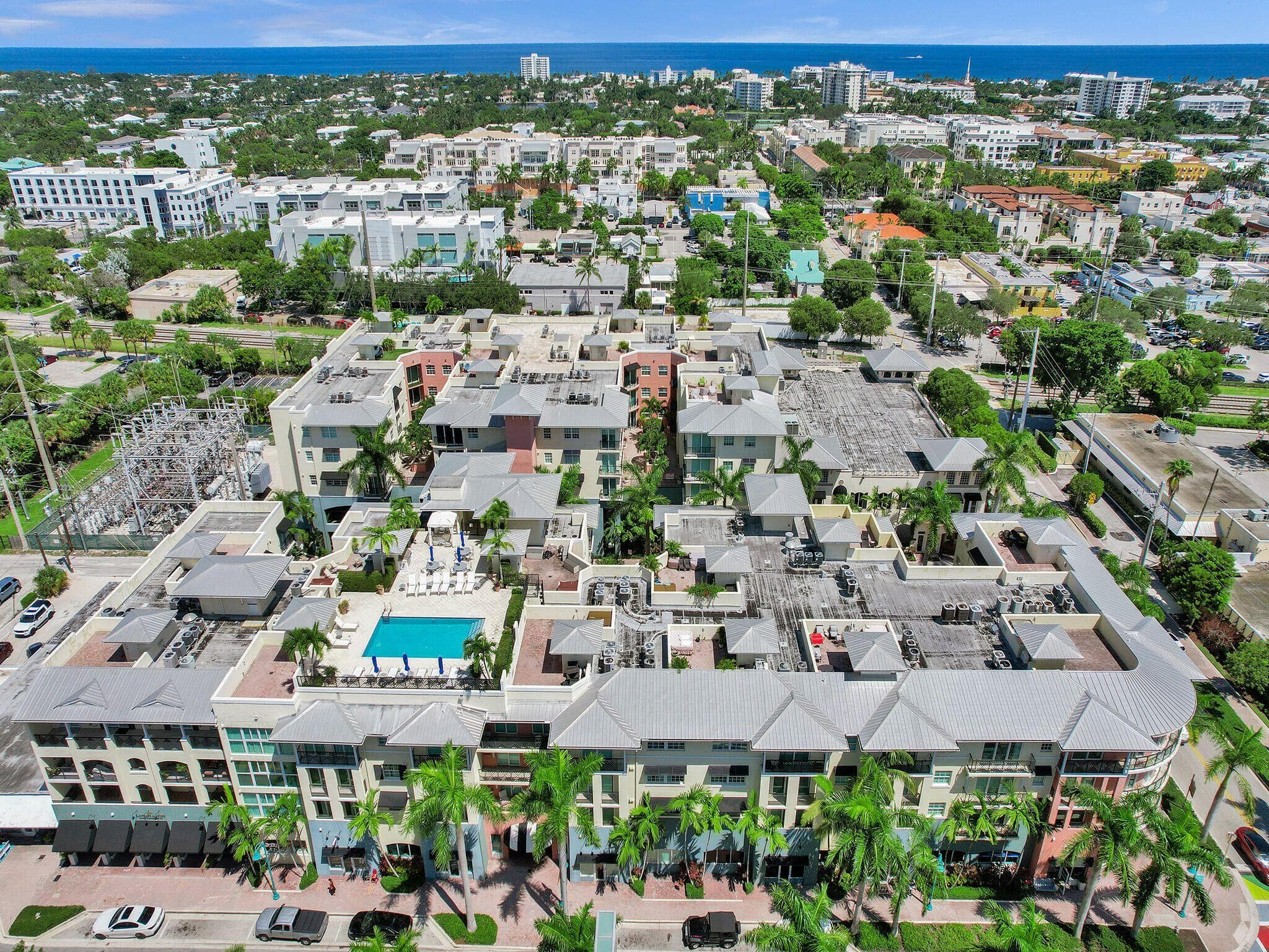 225 NE 1st Street 203, Delray Beach, FL 33444 — photo 1 of 11