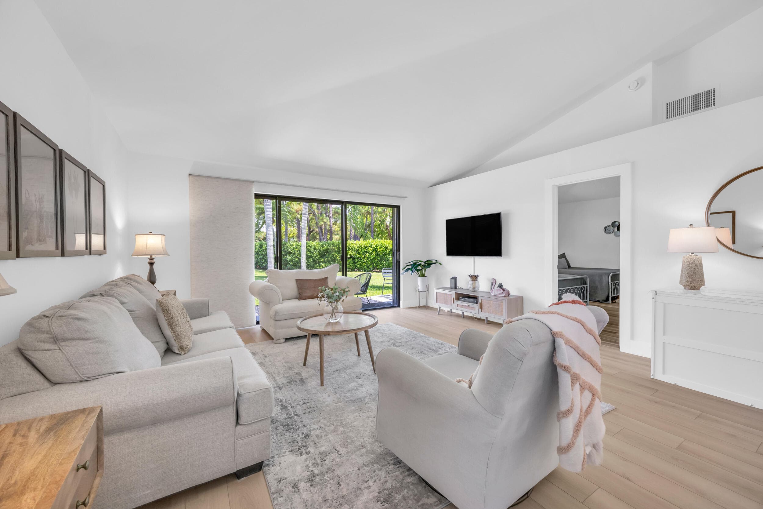 836 Club Drive, Palm Beach Gardens, FL 33418 — photo 9 of 36