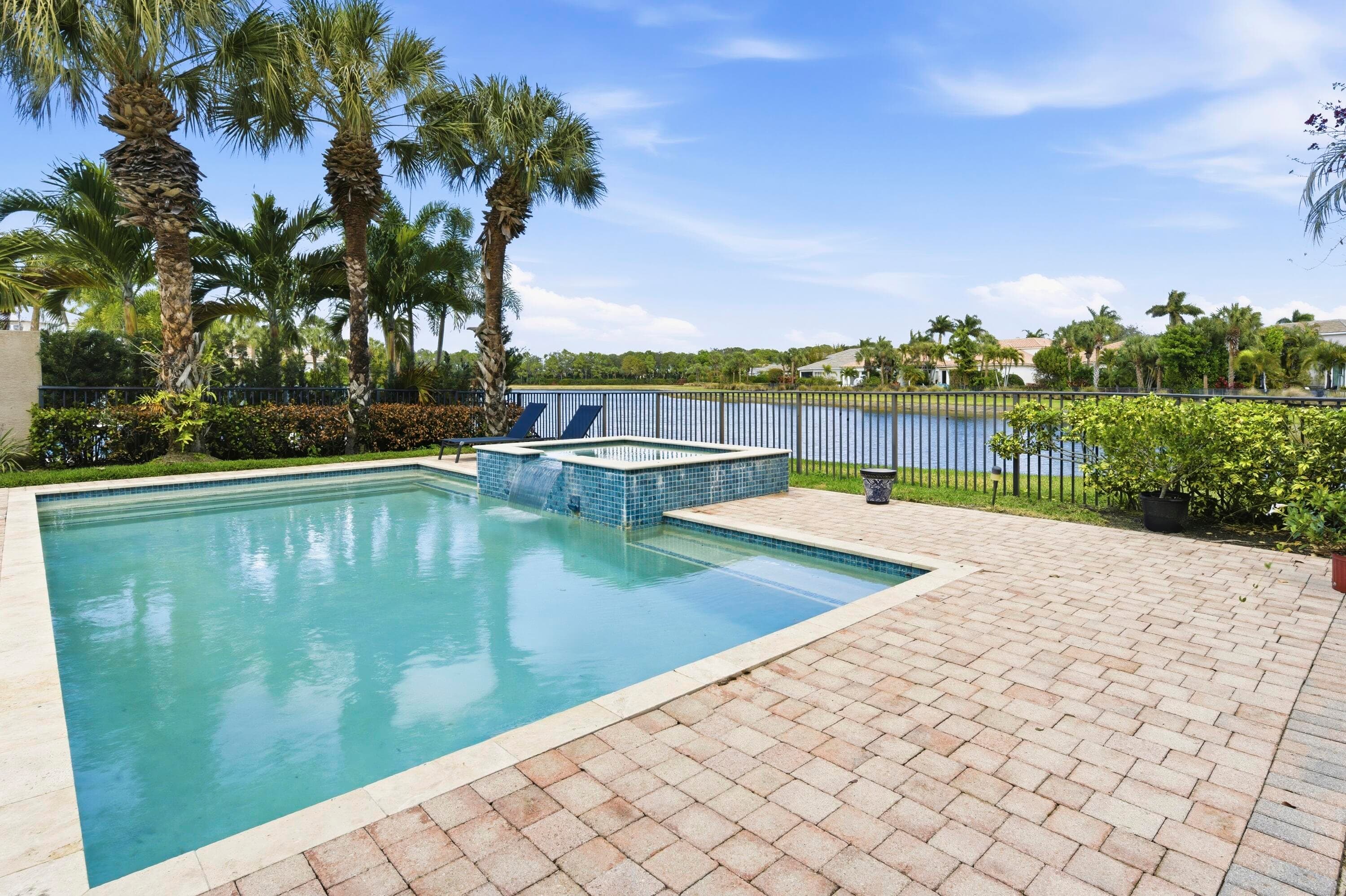 102 Tranquilla Drive, Palm Beach Gardens, FL 33418 — photo 6 of 33