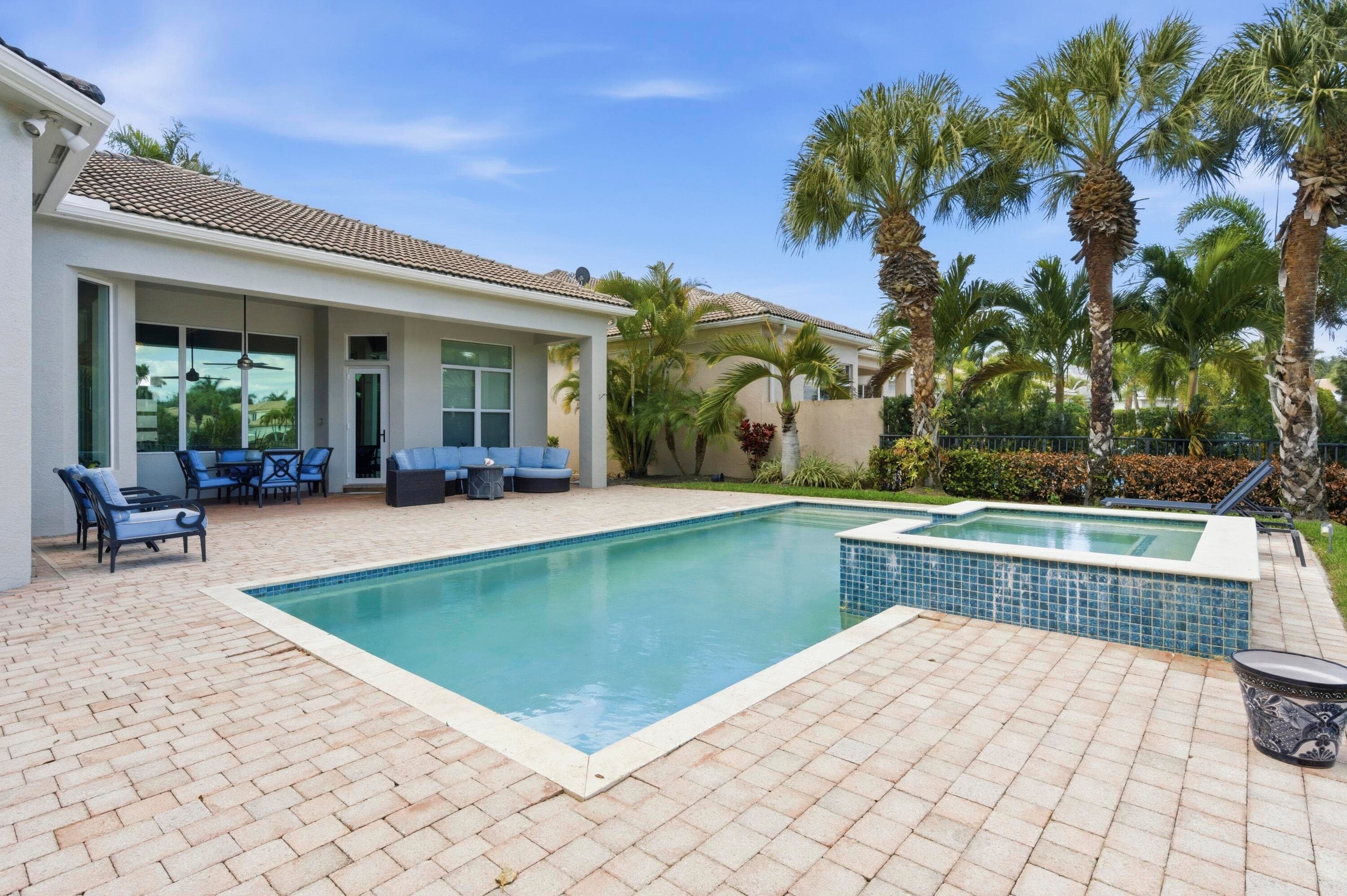 102 Tranquilla Drive, Palm Beach Gardens, FL 33418 — photo 7 of 33