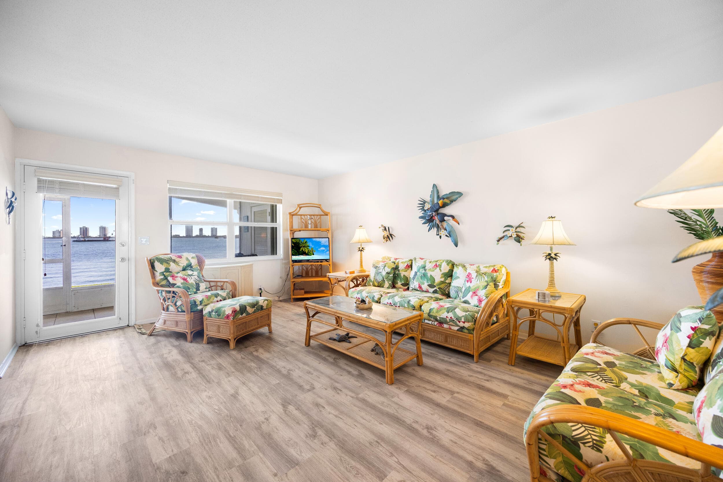 100 Shore Court 104, North Palm Beach, FL 33408 — photo 13 of 41
