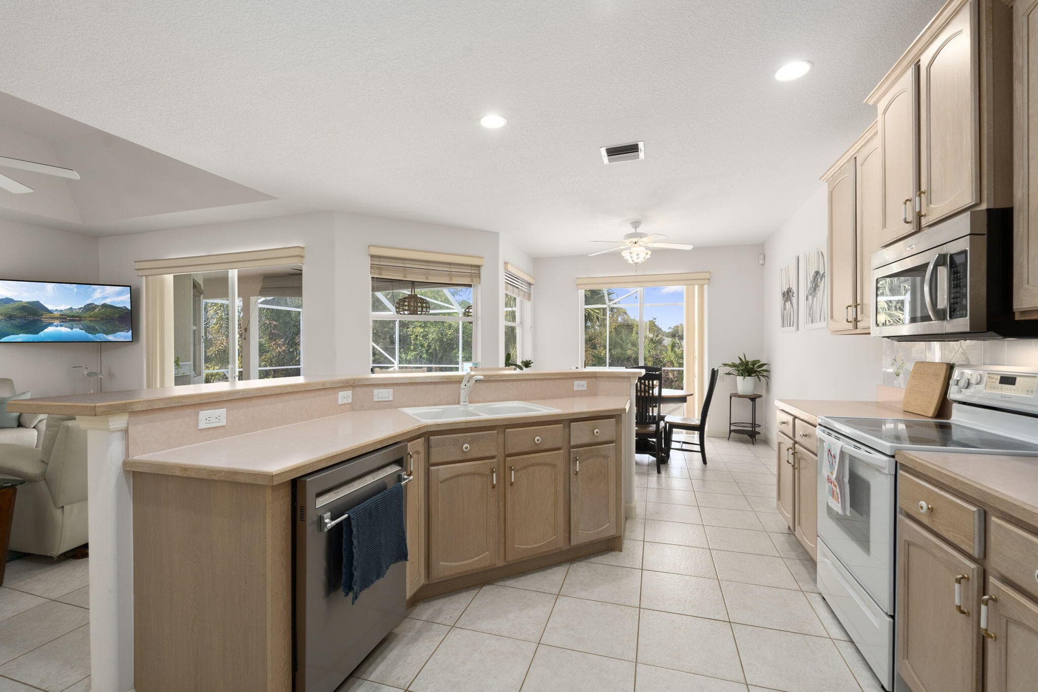 5291 SE Lost Lake Way, Hobe Sound, FL 33455 — photo 18 of 59