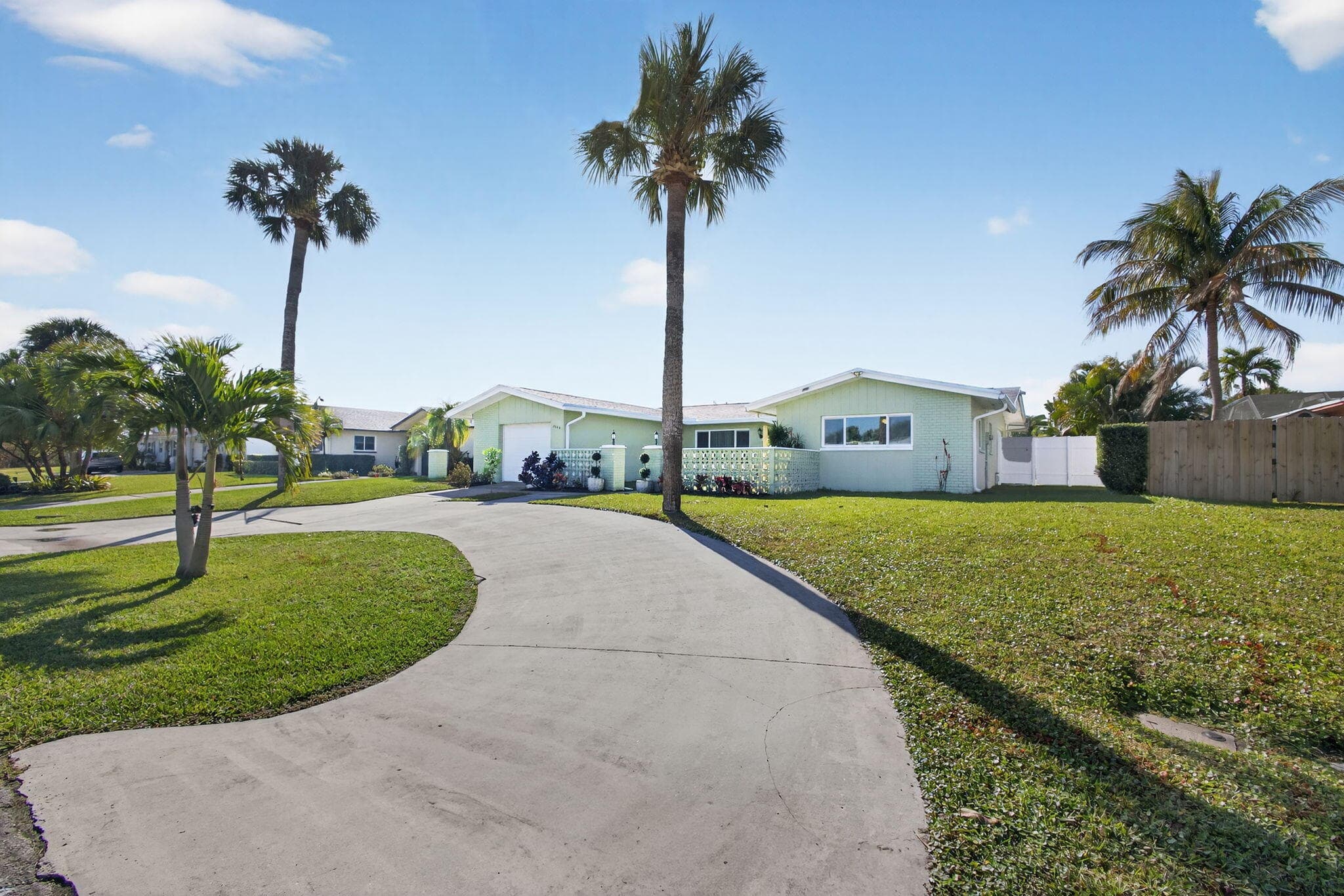 3646 Cypress Street, Palm Beach Gardens, FL 33410 — photo 10 of 67
