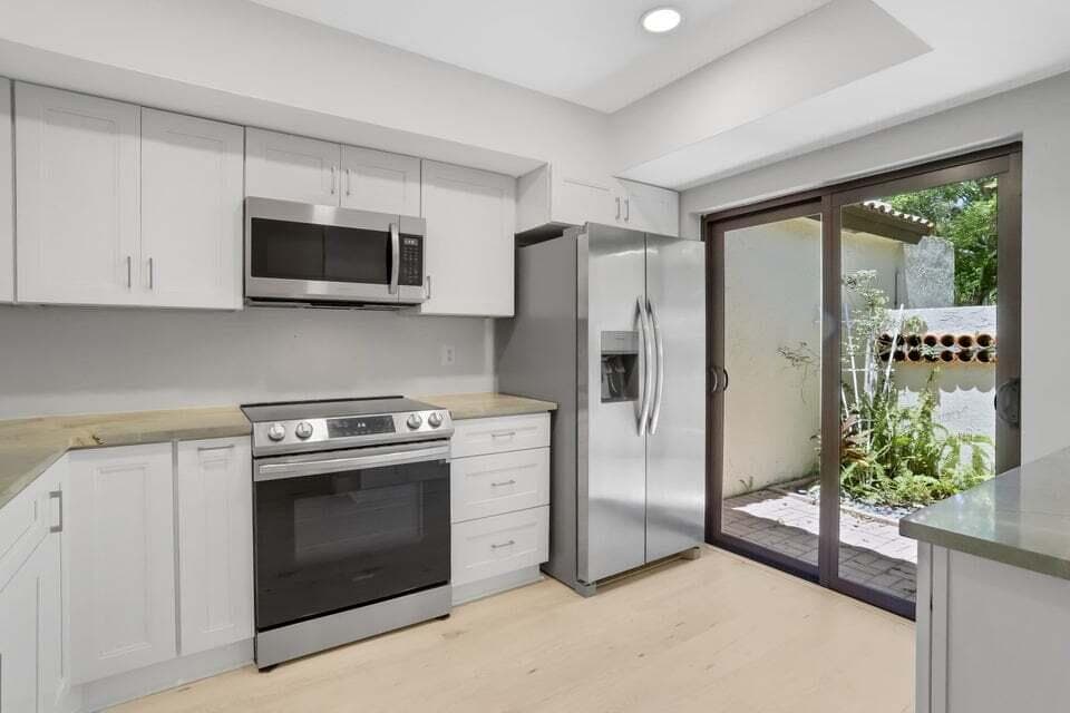 3113 Kingswood Terrace, Boca Raton, FL 33431 — photo 5 of 23
