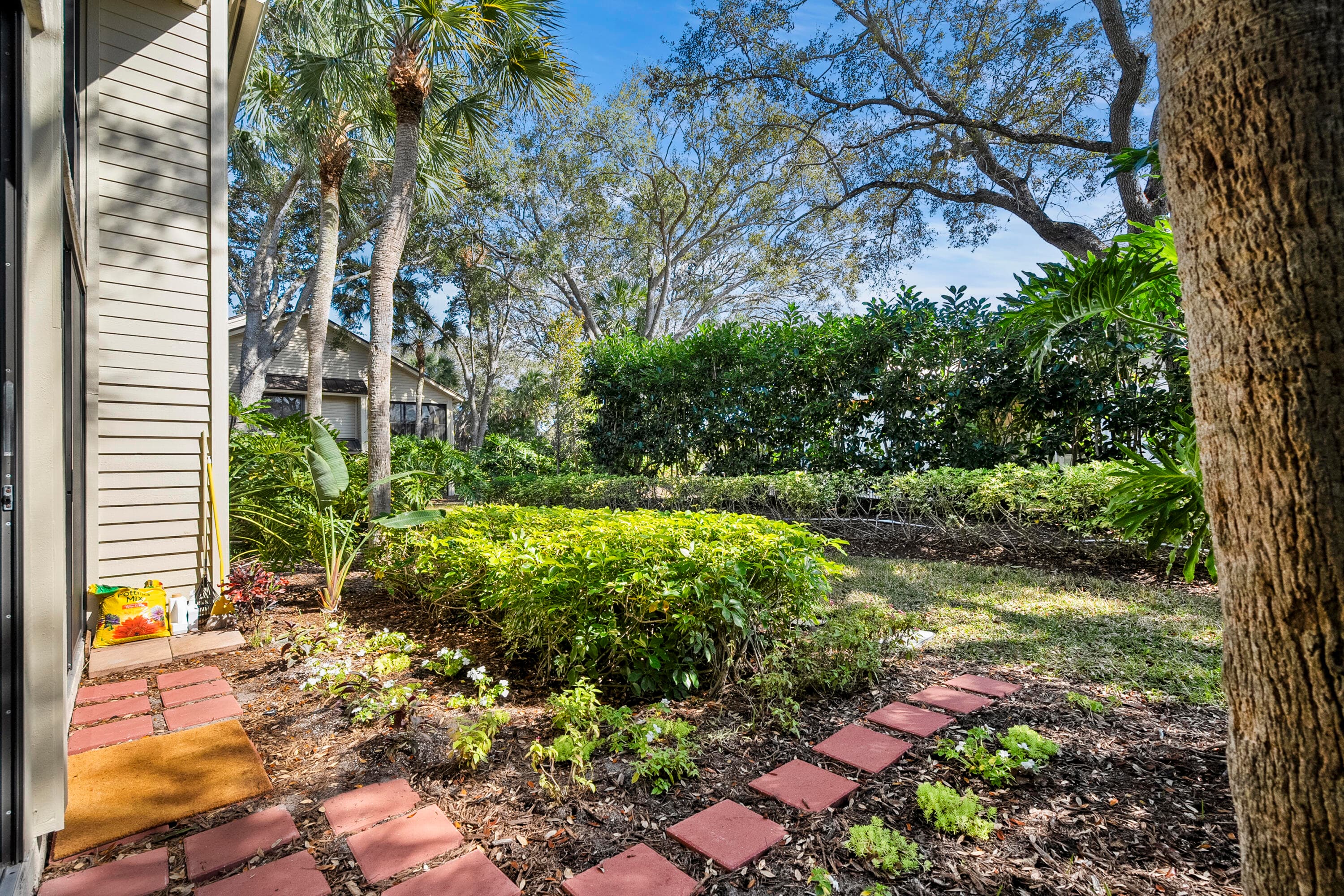 5172 SE Club Way 108, Stuart, FL 34997 — photo 34 of 47
