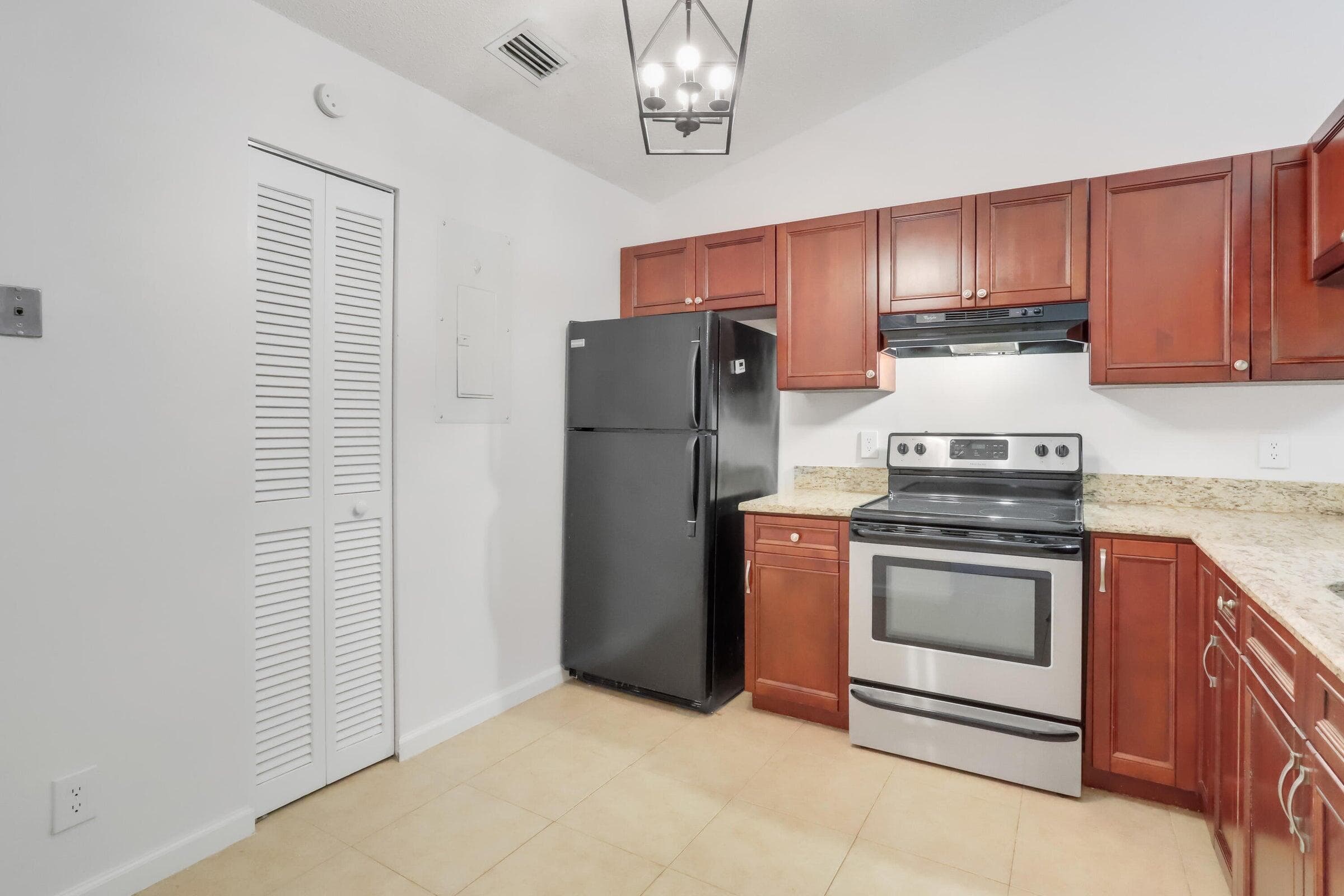 470 Hardwood Place, Boca Raton, FL 33431 — photo 7 of 23