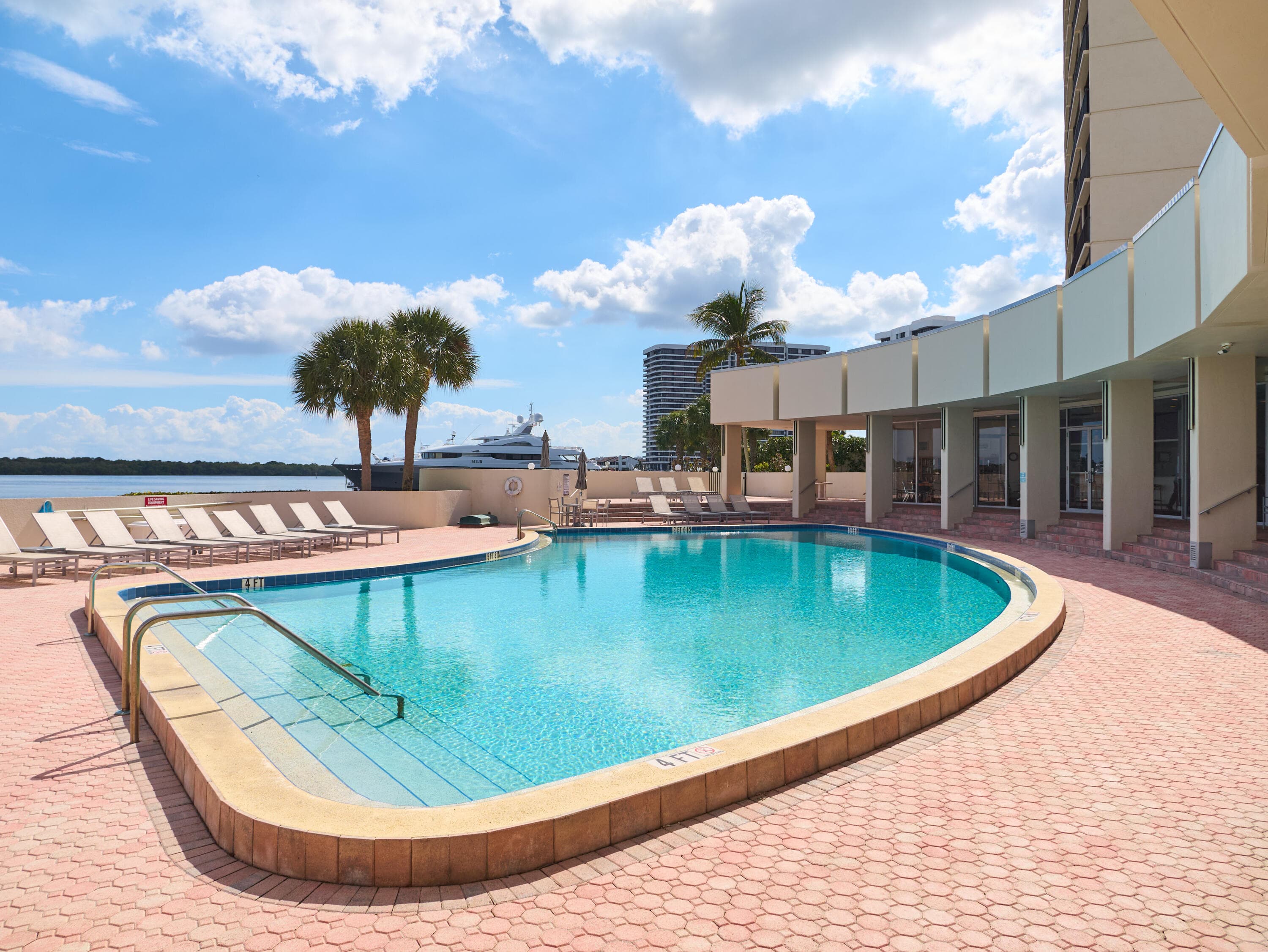 124 Lakeshore Drive 829, North Palm Beach, FL 33408 — photo 28 of 35