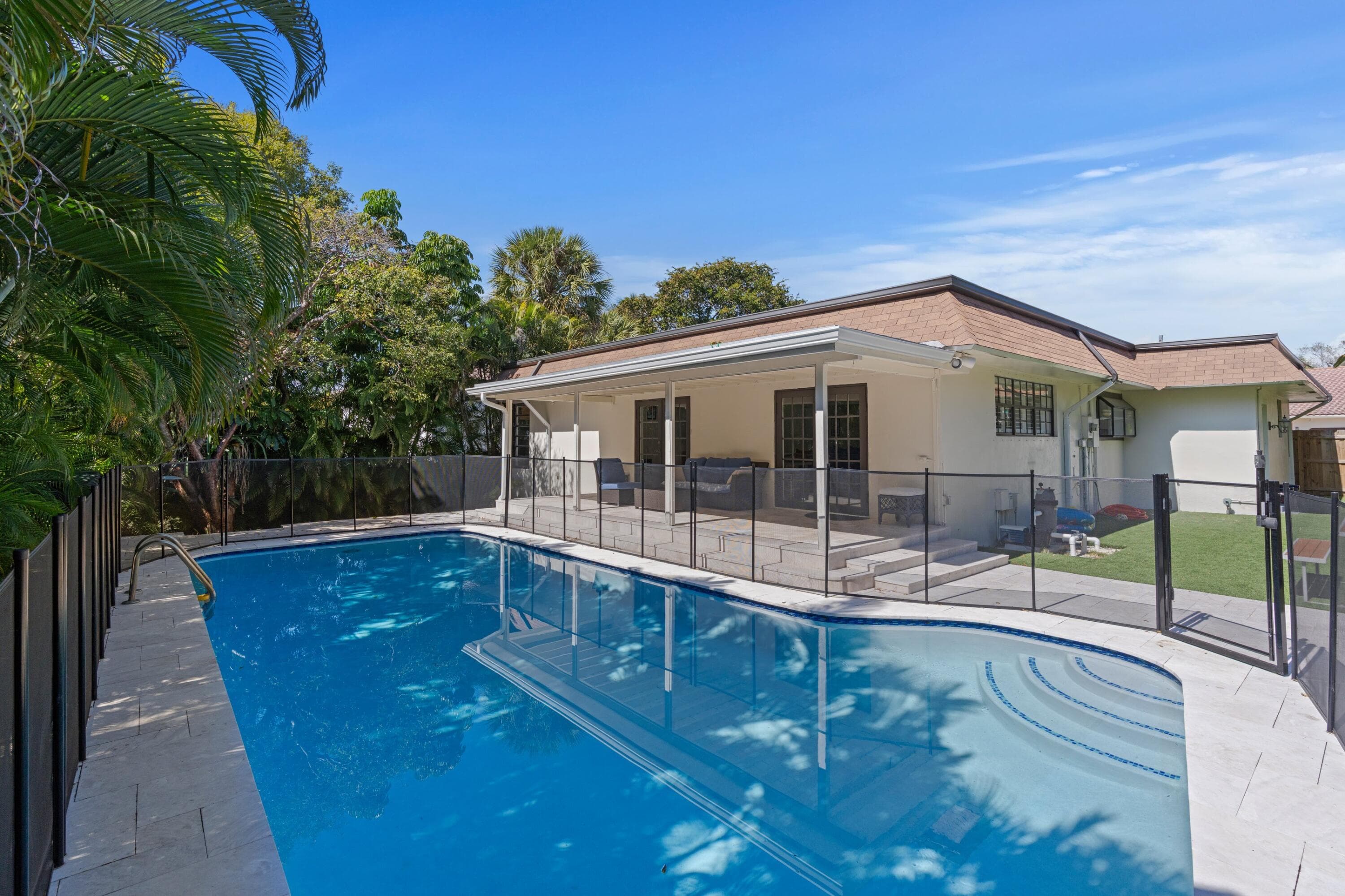 486 NW 1st Street, Boca Raton, FL 33432 — photo 3 of 48