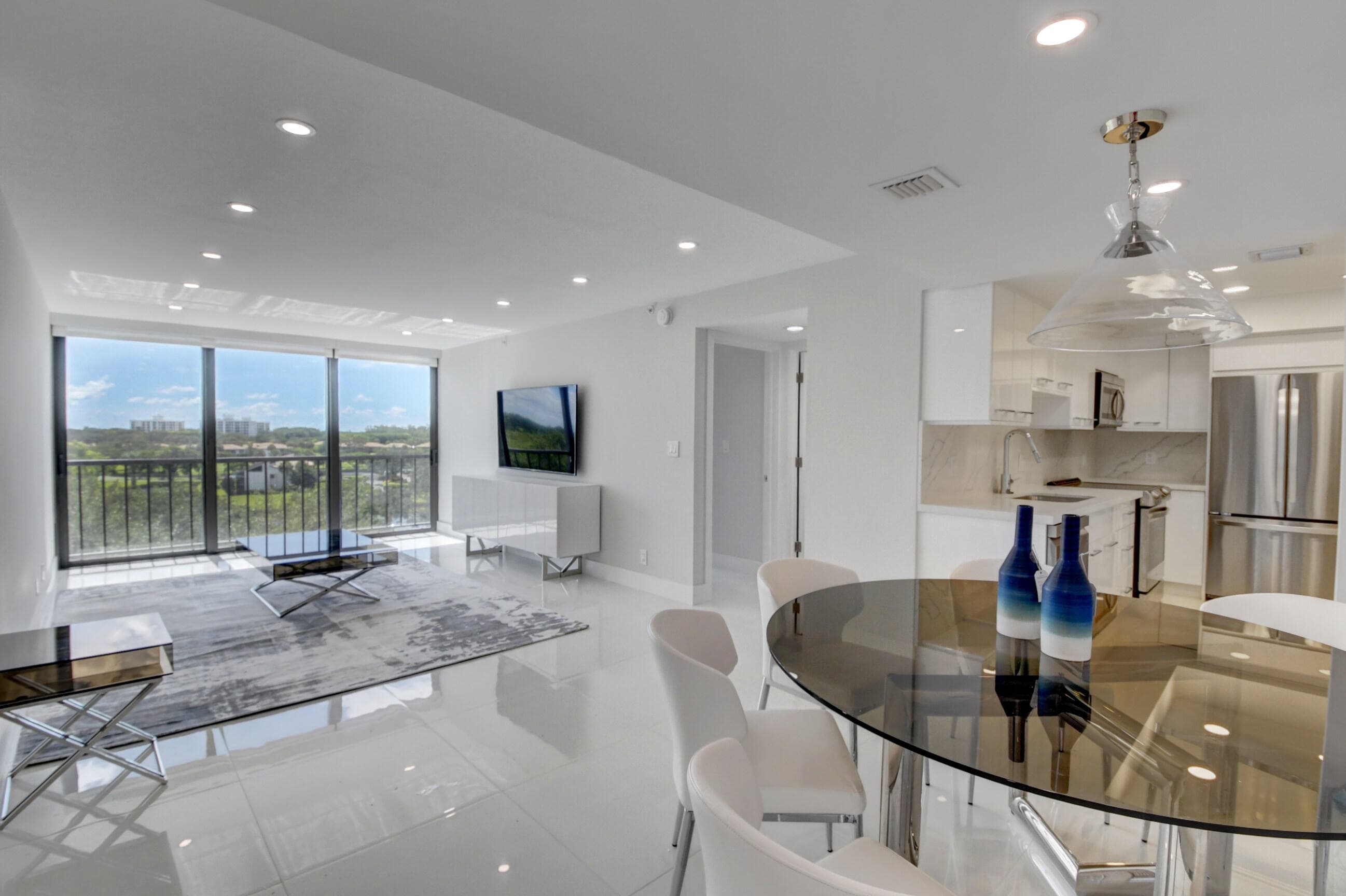 7847 Lakeside Boulevard 1063, Boca Raton, FL 33434 — photo 1 of 40