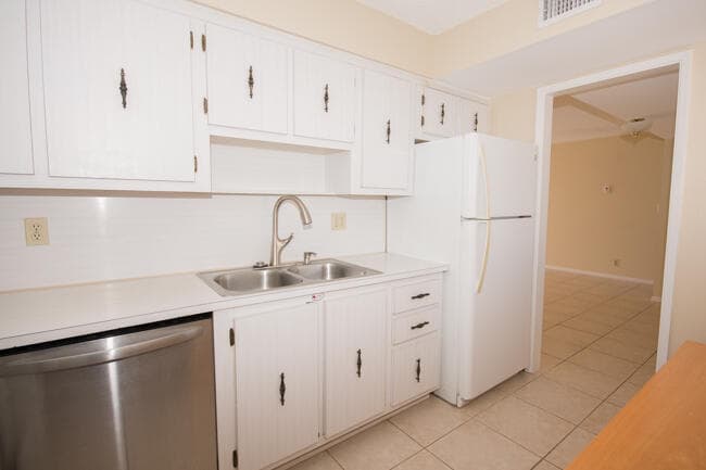 3575 S Ocean Boulevard 408, South Palm Beach, FL 33480 — photo 7 of 30