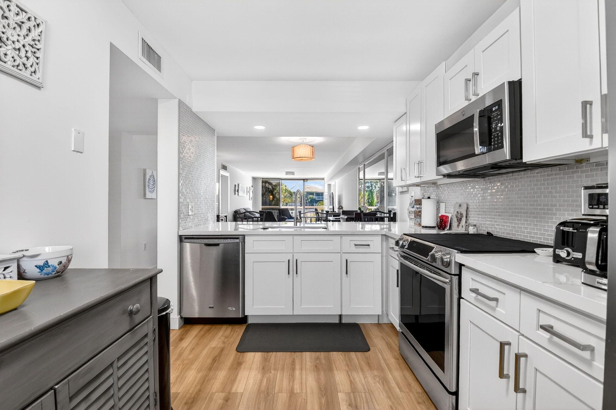 2701 Village Boulevard 303, West Palm Beach, FL 33409 — photo 8 of 45