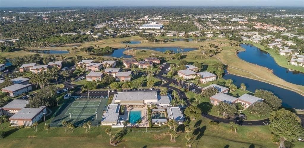 106 Spring Lake Court 201, Vero Beach, FL 32962 — photo 1 of 24
