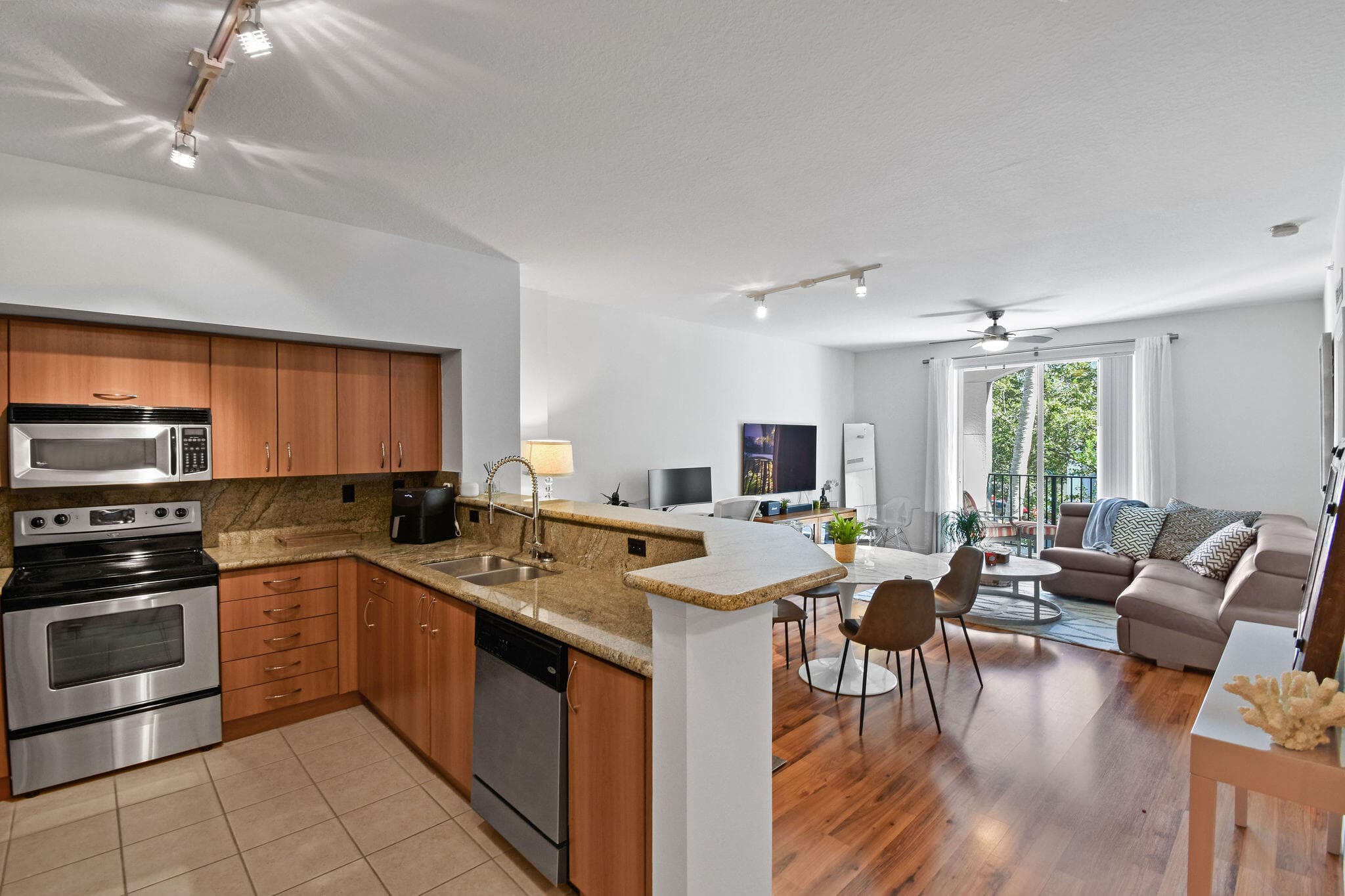250 NE 3rd Avenue 1320, Delray Beach, FL 33444 — photo 8 of 36