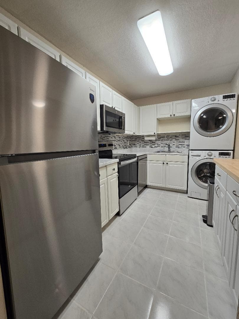126 Sparrow Drive 22a, Royal Palm Beach, FL 33411 — photo 19 of 52