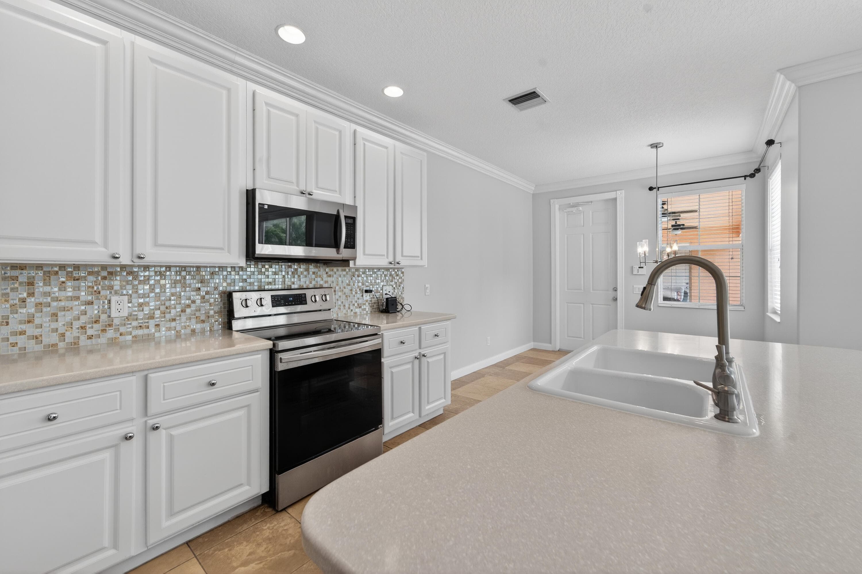 2625 E Community Drive, Jupiter, FL 33458 — photo 16 of 45