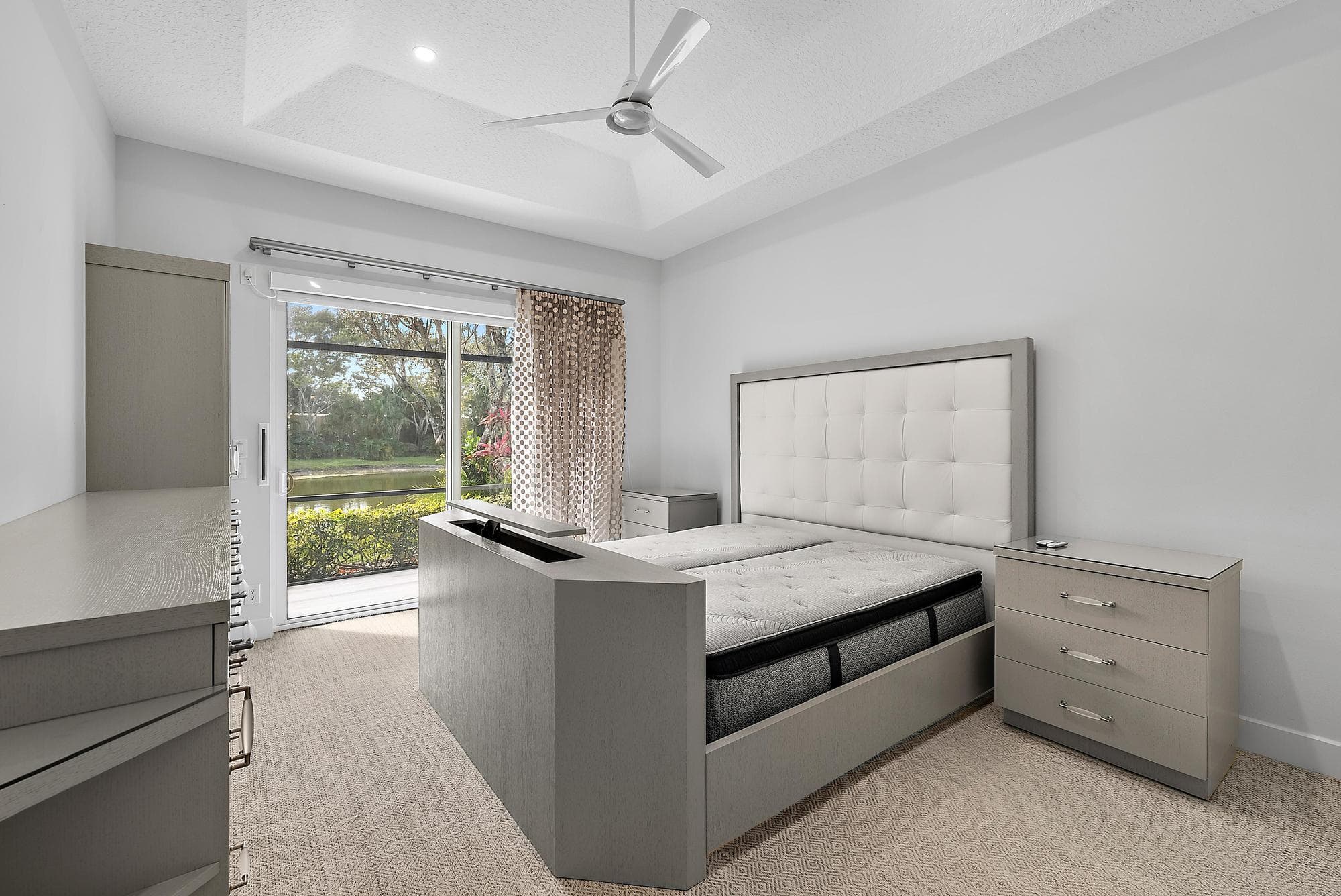 8110 Sandpiper Way, West Palm Beach, FL 33412 — photo 17 of 68